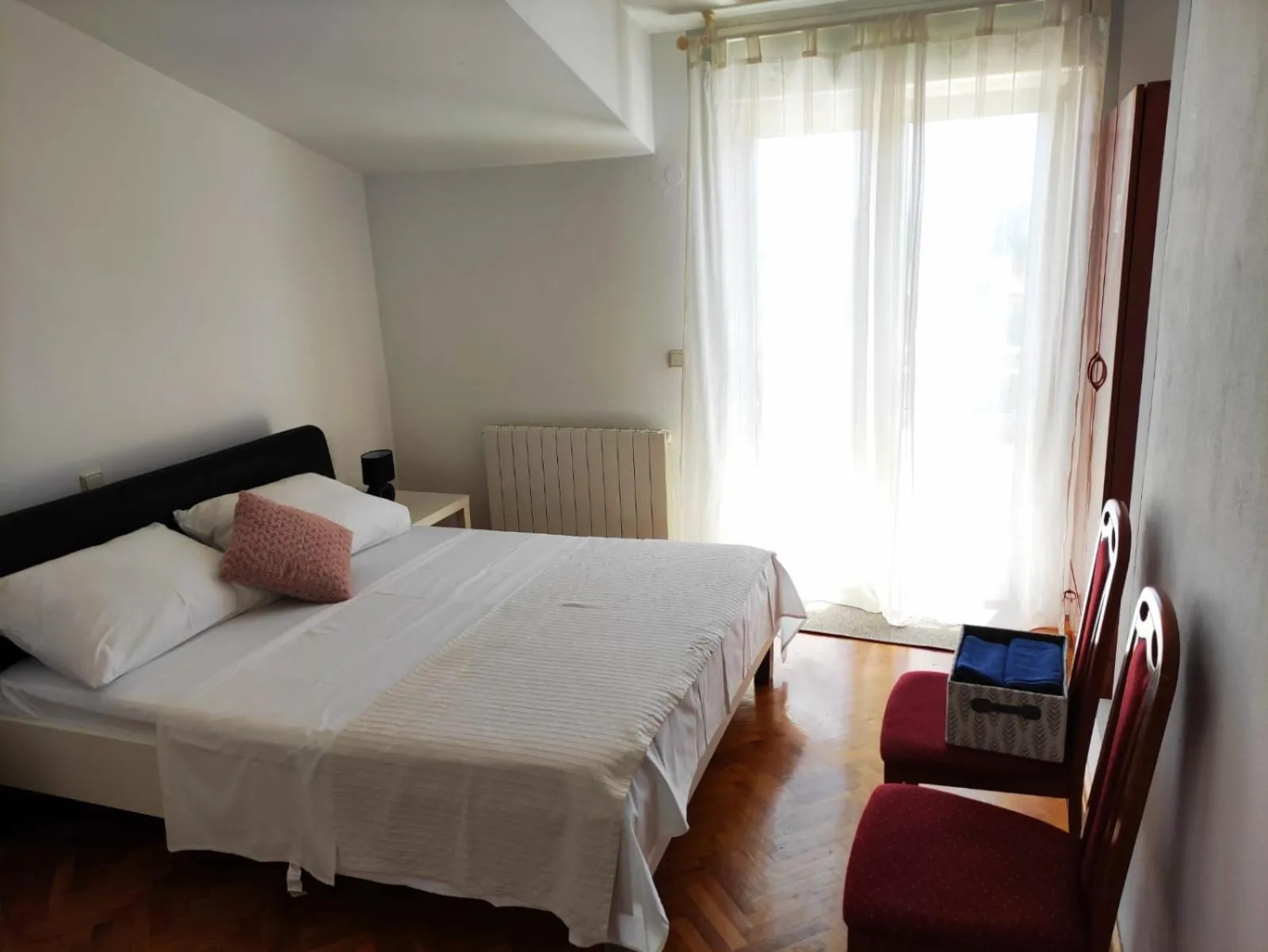 Balcony/Terrace, Bed in Guesthouse Varnica