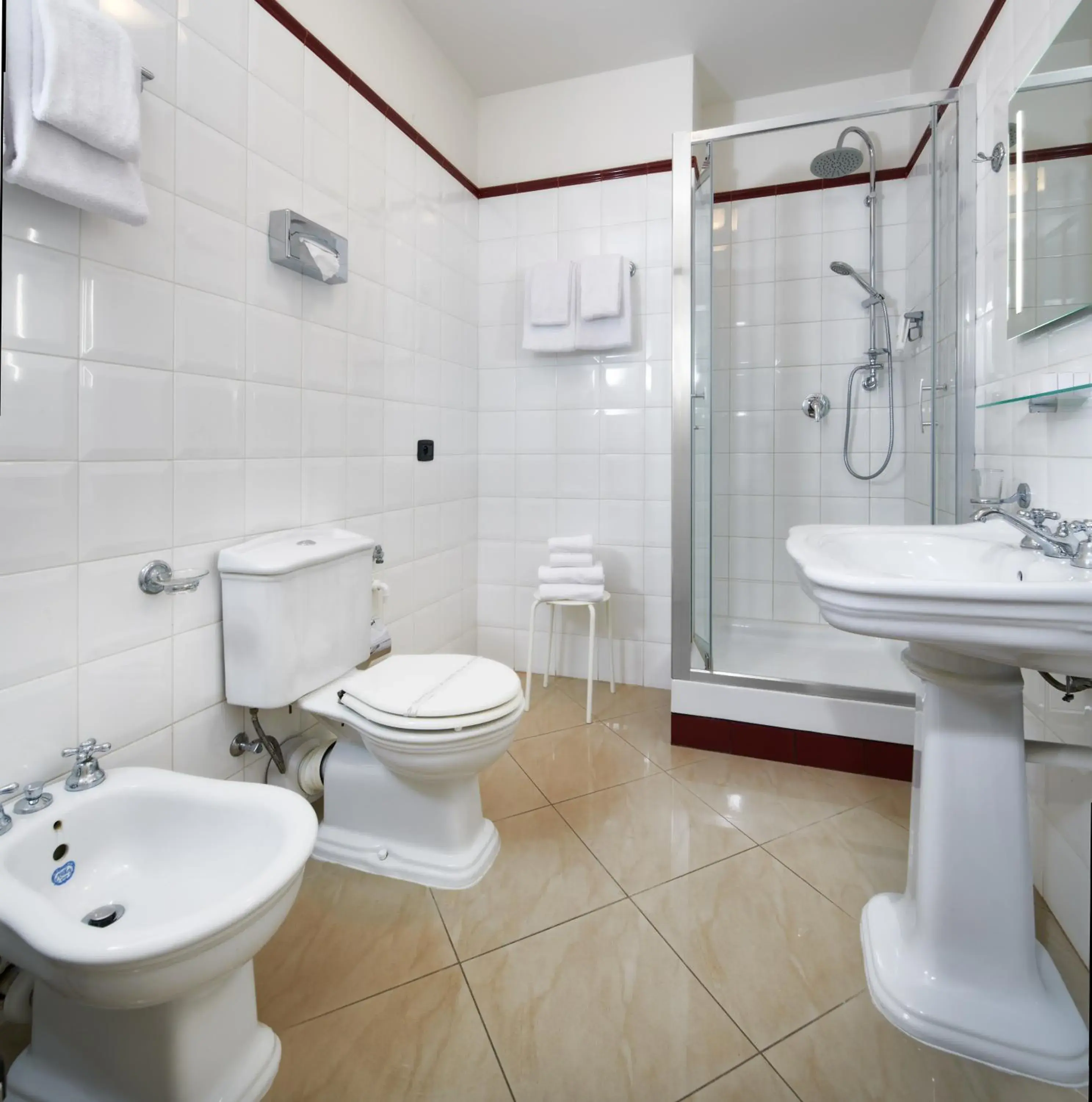 Family Room in Hotel Bologna Family Room in Hotel Bologna