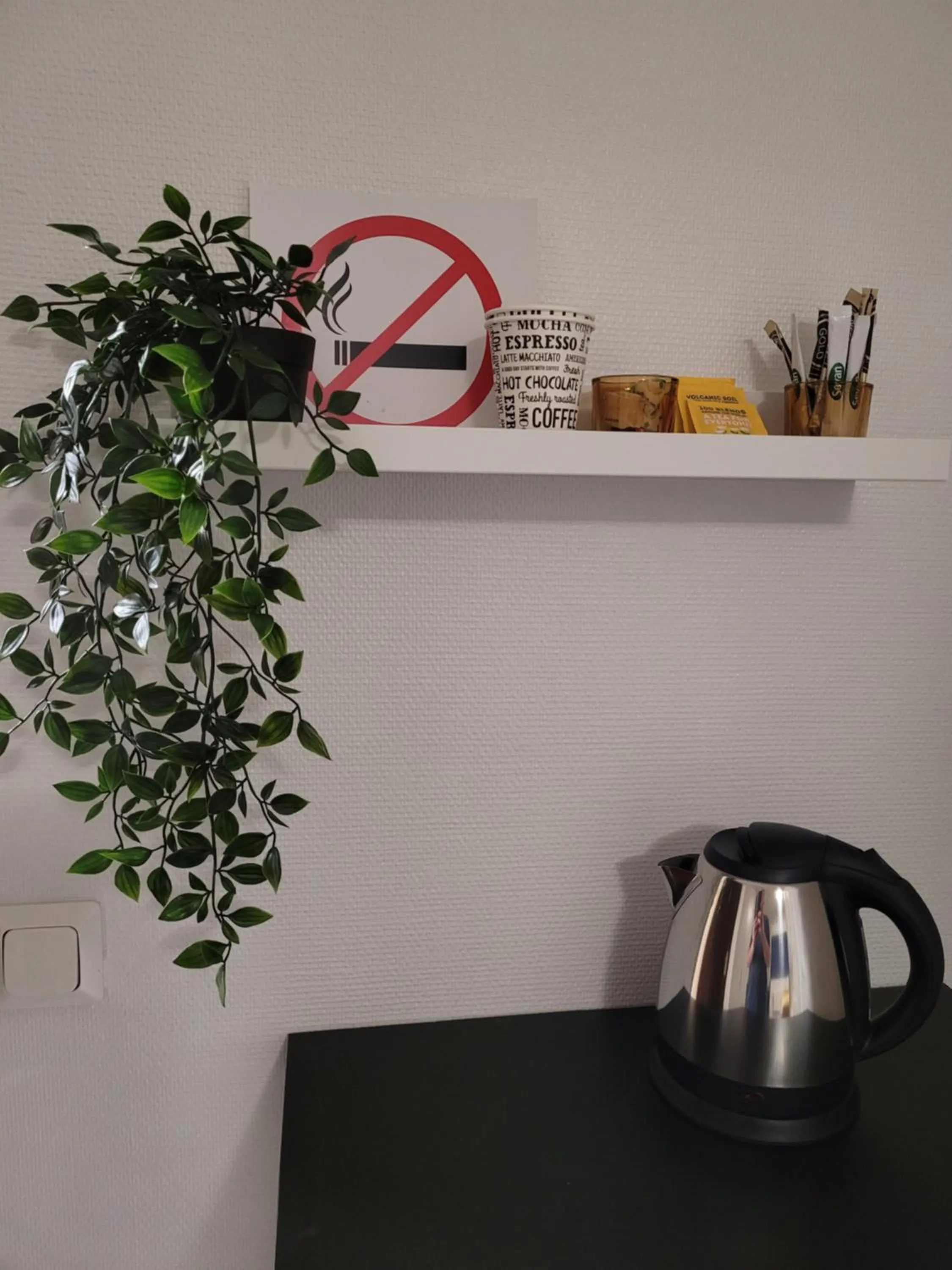 Coffee/tea facilities in Hotelli Salpakangas