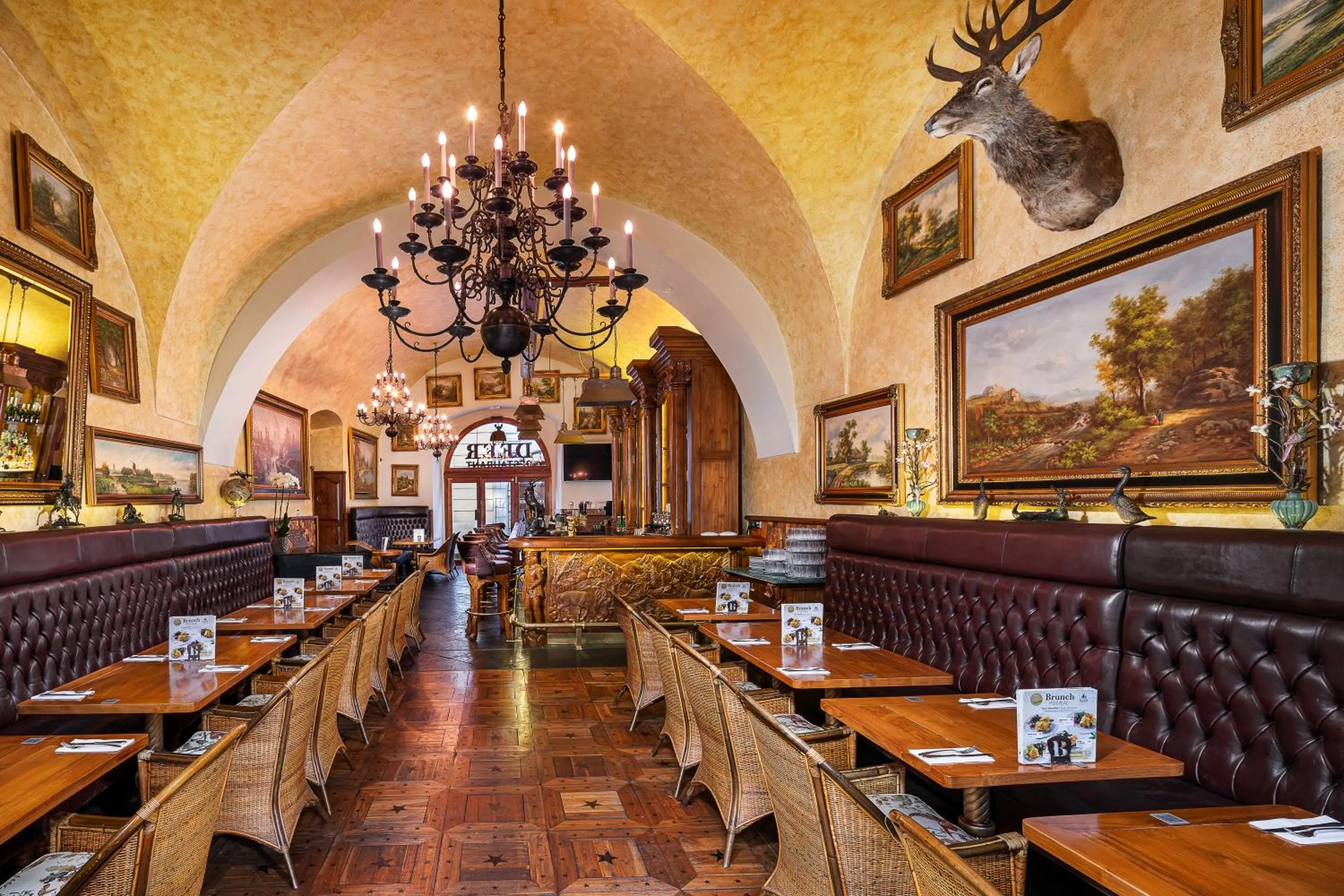 Restaurant/places to eat in Iron Gate Hotel & Suites Prague by BHG