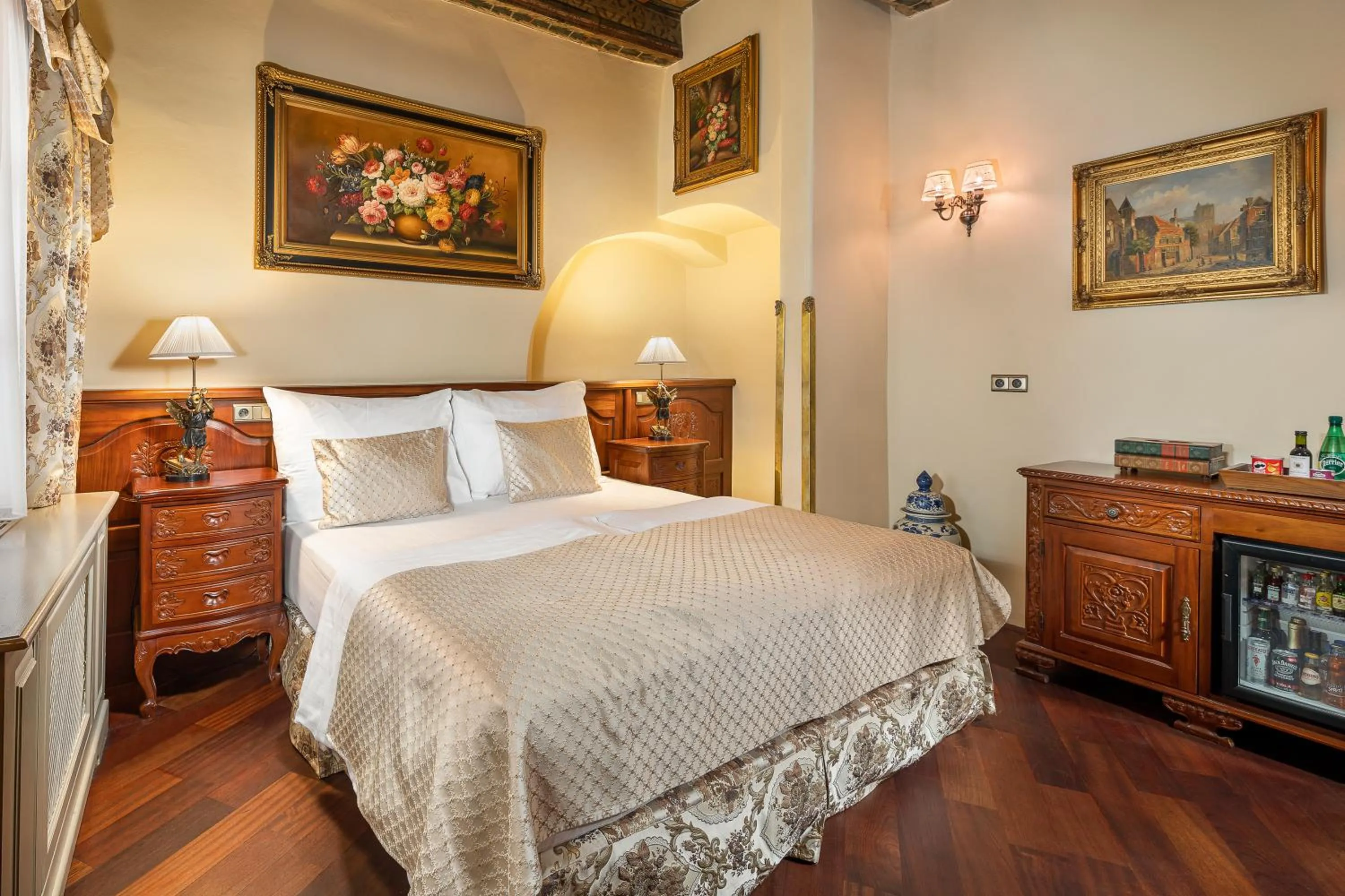 Bed in Iron Gate Hotel & Suites Prague by BHG