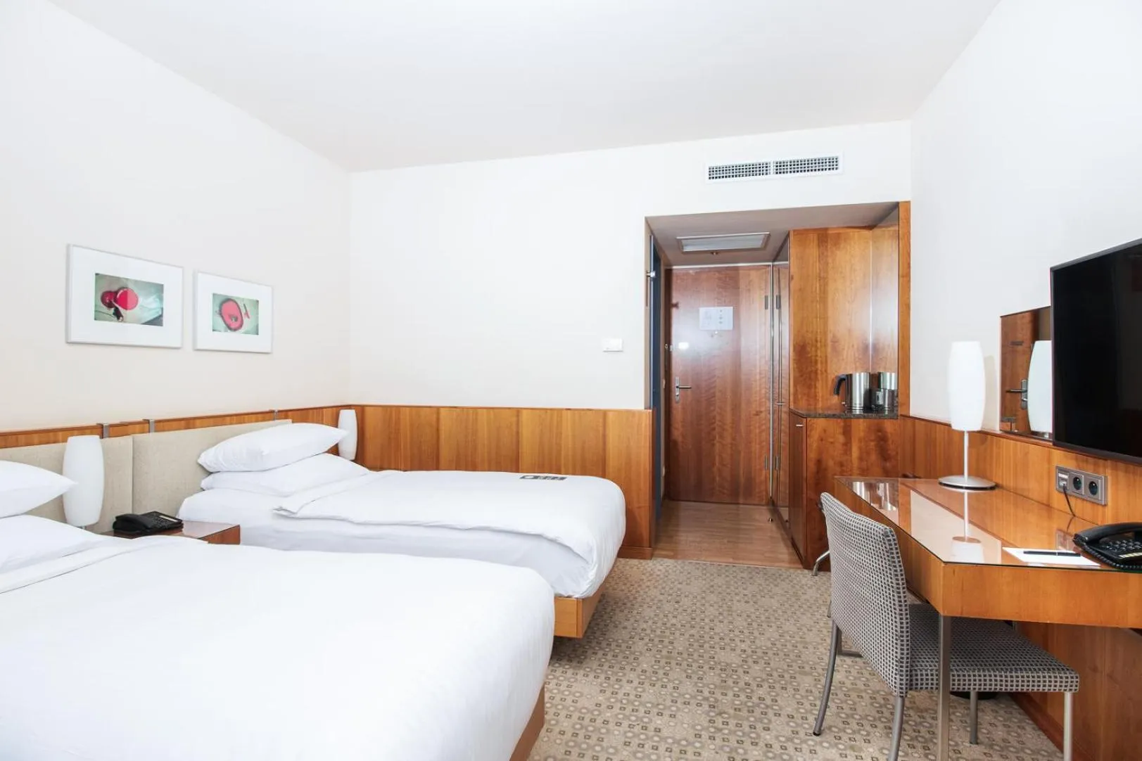 Bedroom, Bed in K+K Hotel Central