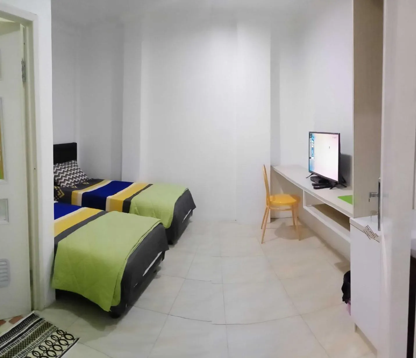 Photo of the whole room, Bed in DACOSTEL Syariah