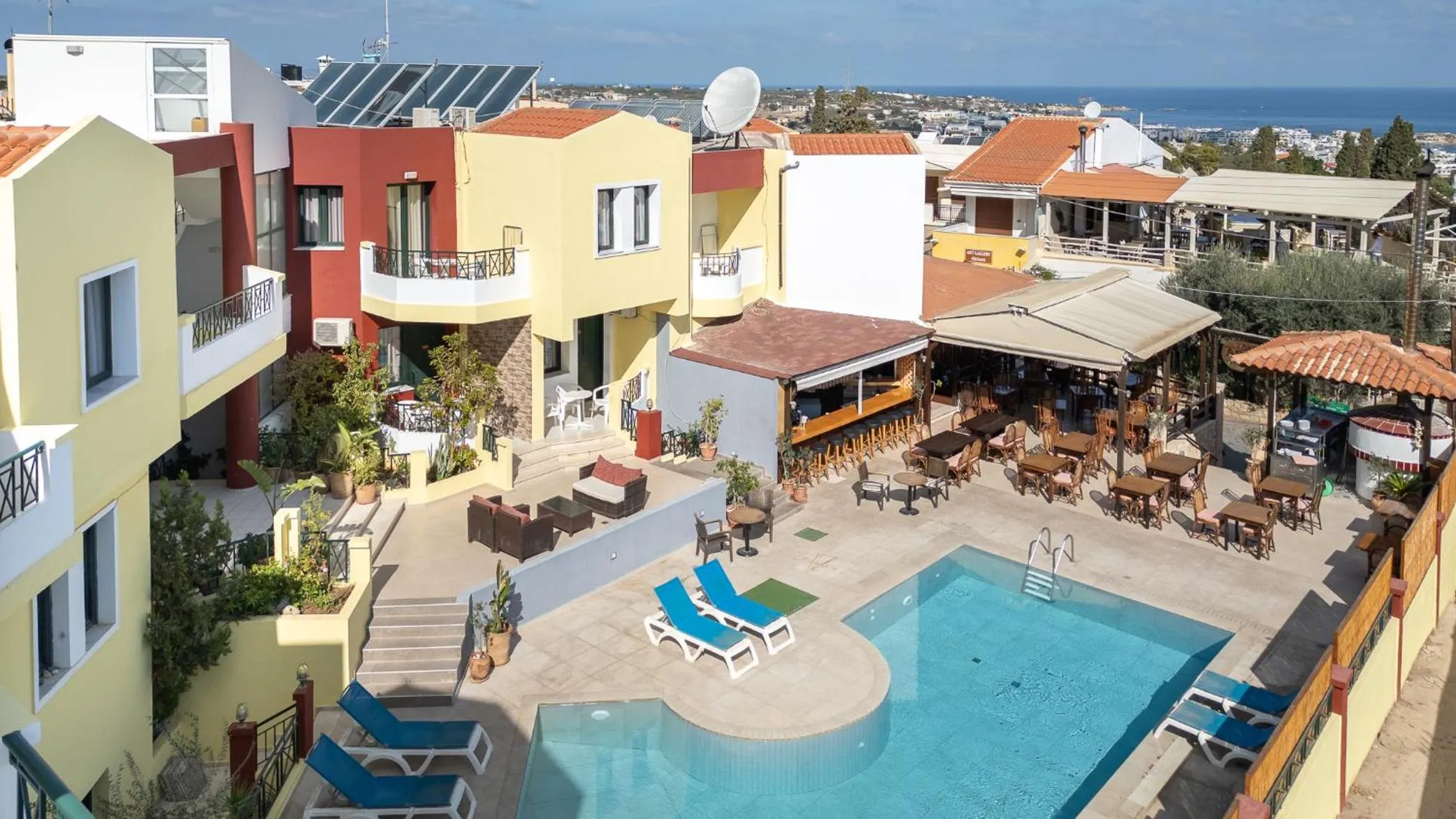 Restaurant/places to eat in Ariadni Palace Apartments