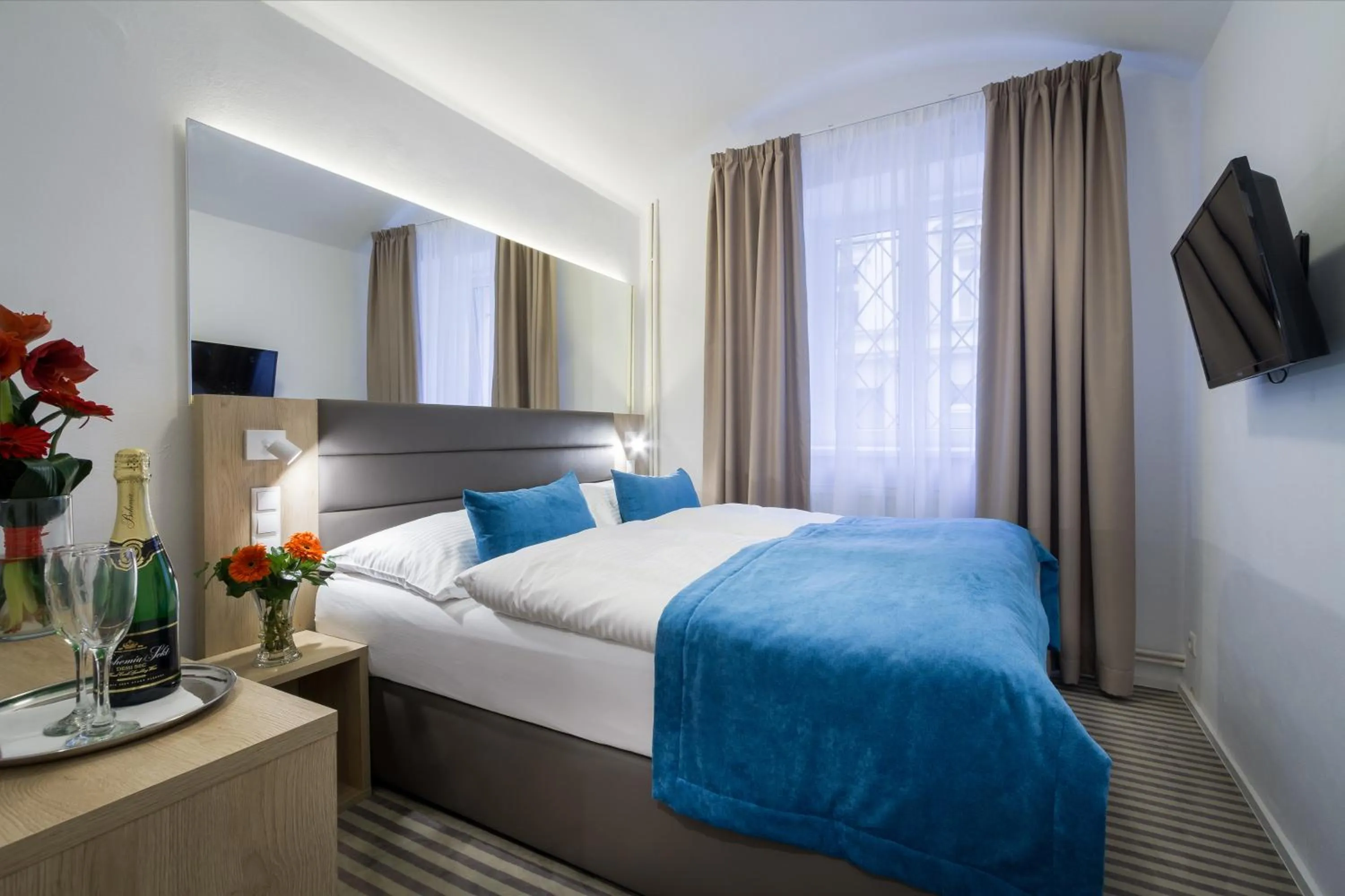 Bedroom, Bed in Hotel White Lion