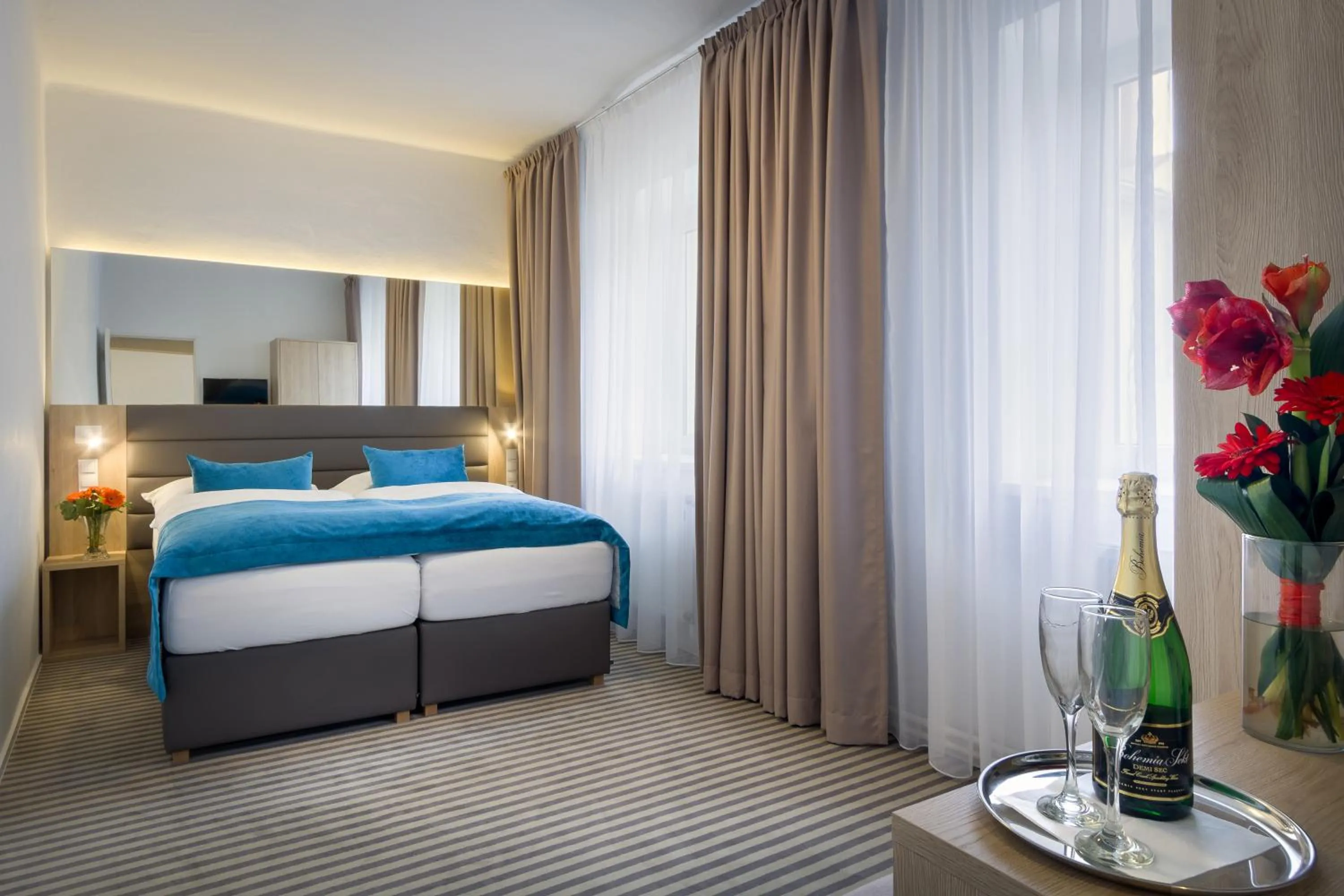 Bedroom, Bed in Hotel White Lion