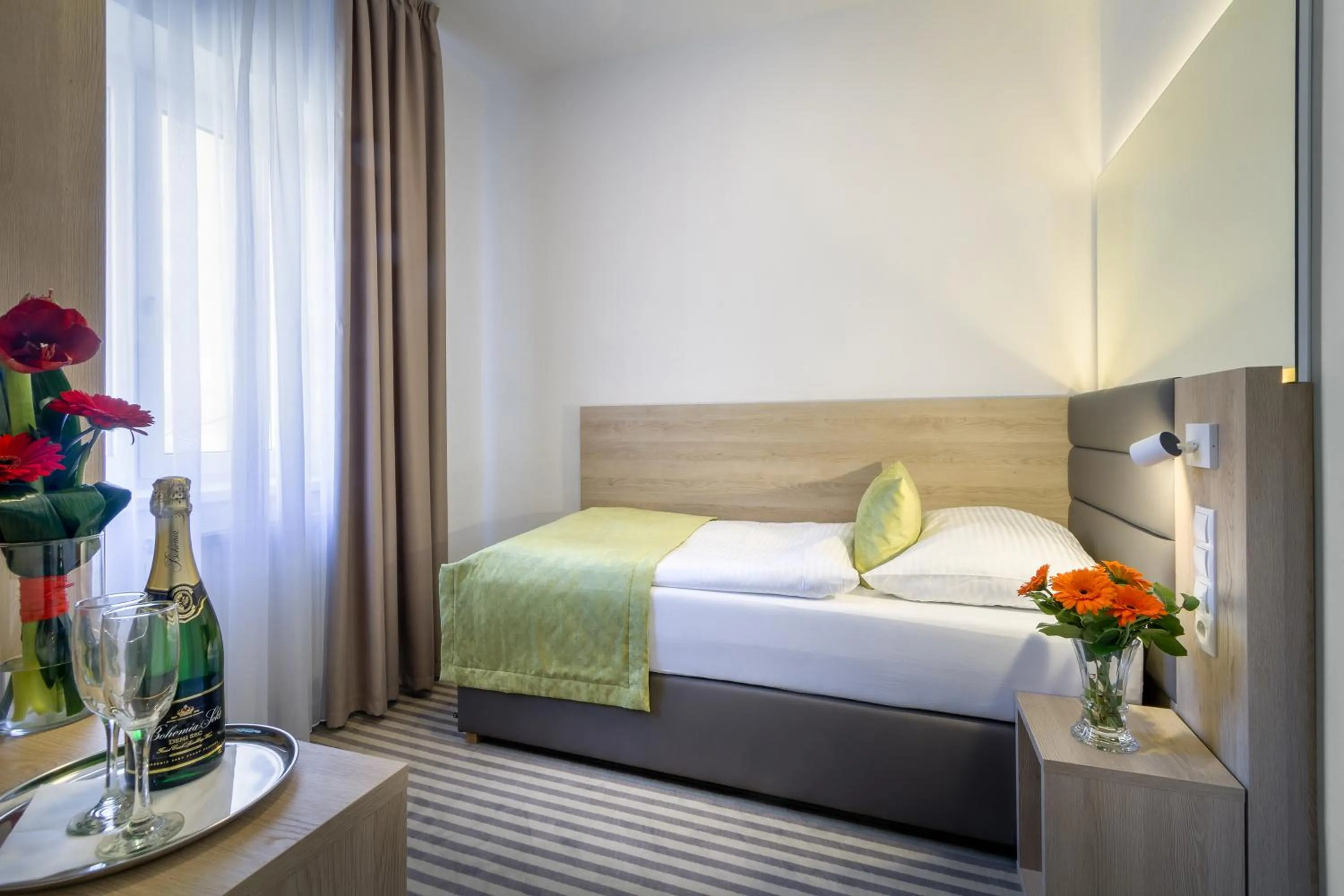 Bedroom, Bed in Hotel White Lion