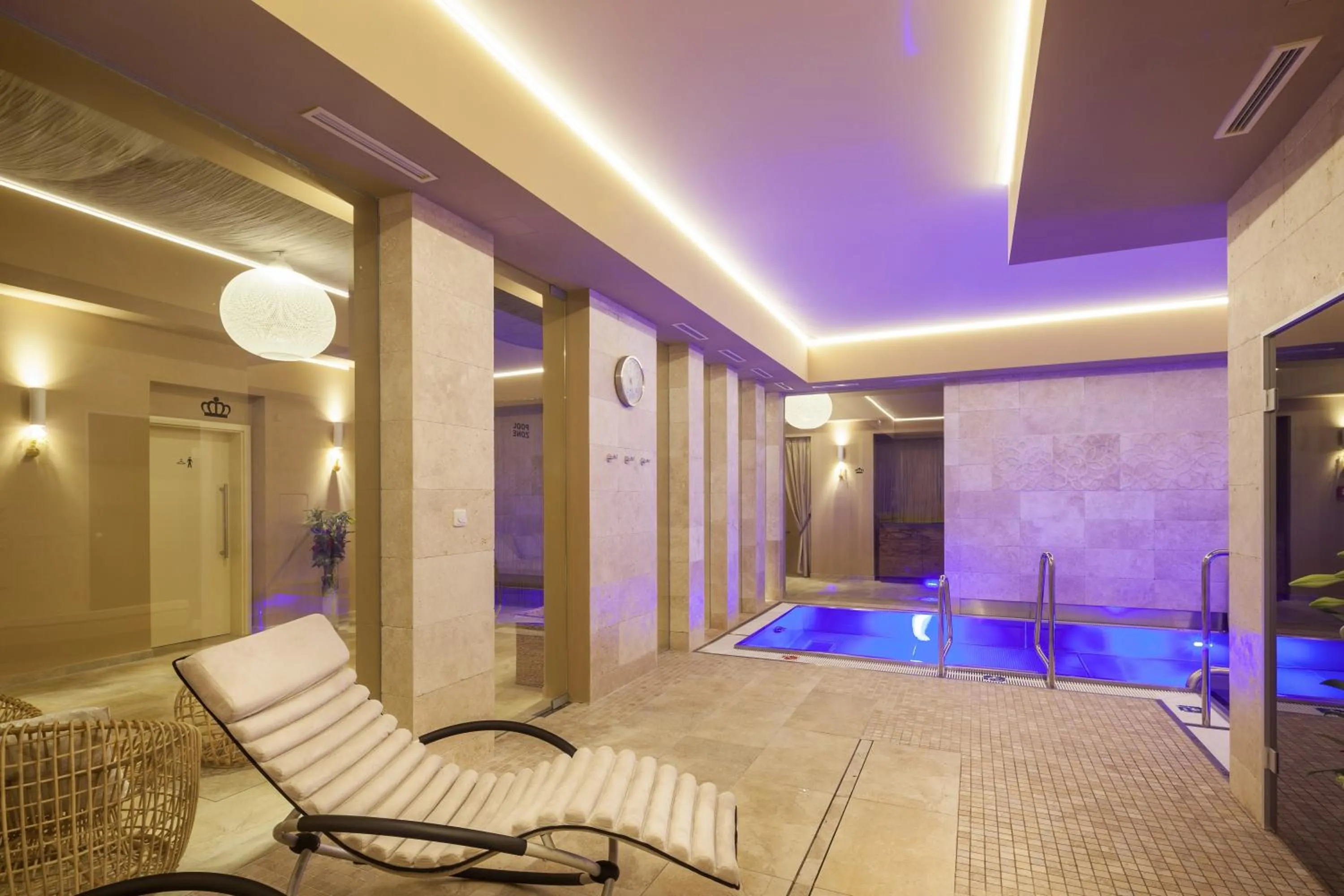 Hot Tub in Kosher Hotel King David Prague