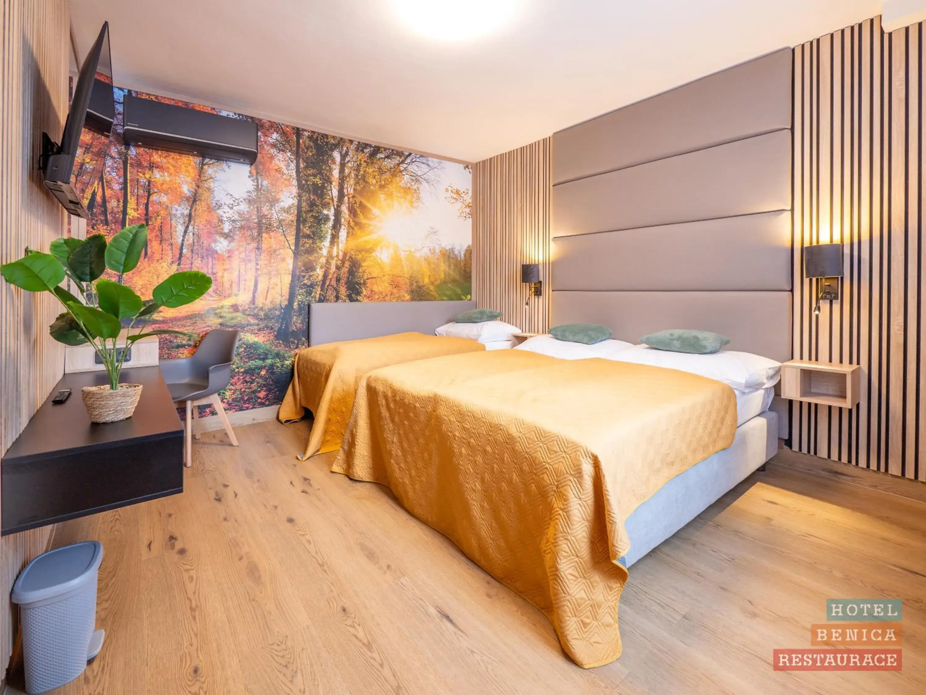 Deluxe Triple Room in Hotel Benica Deluxe Triple Room in Hotel Benica