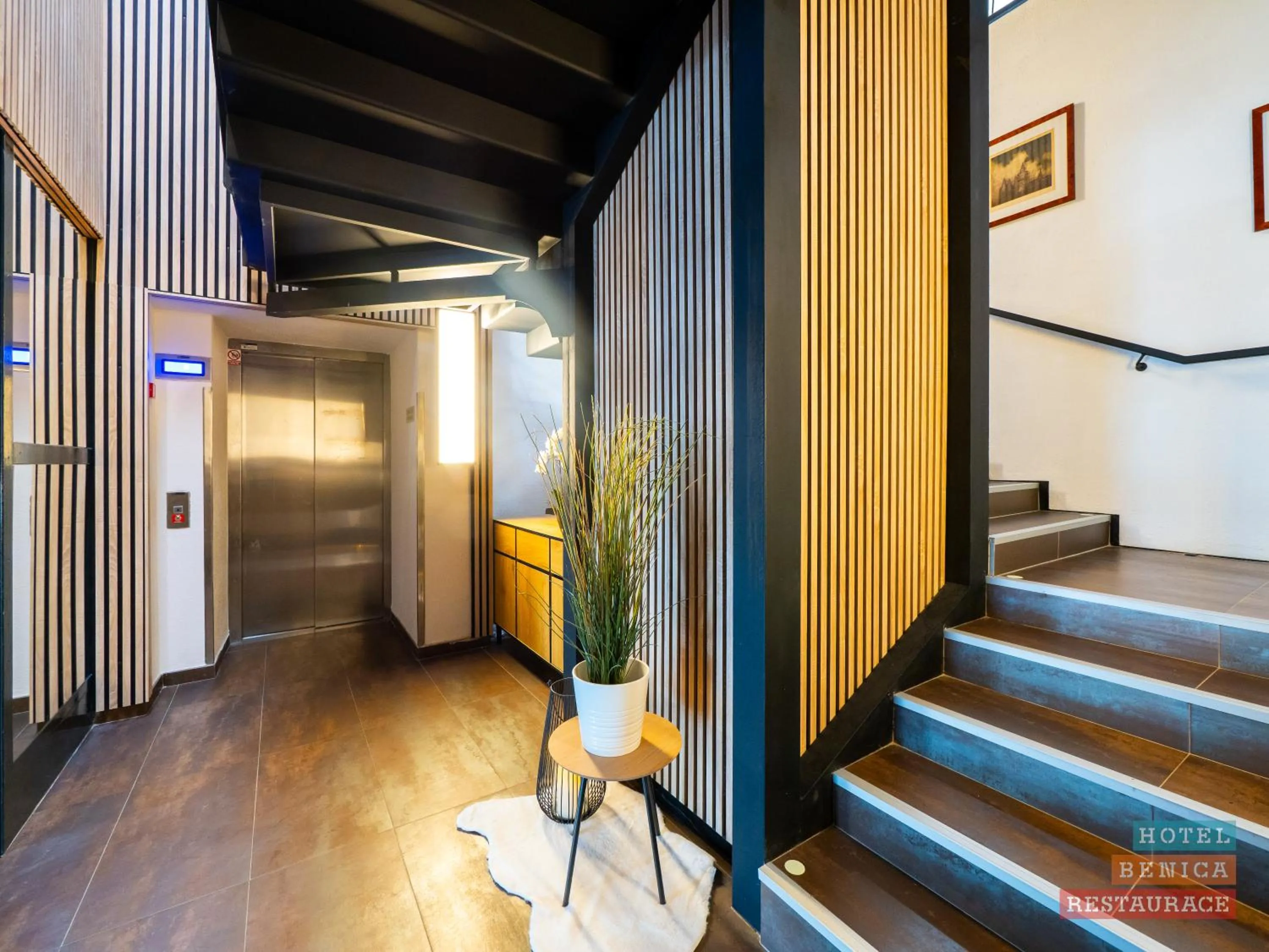 elevator in Hotel Benica