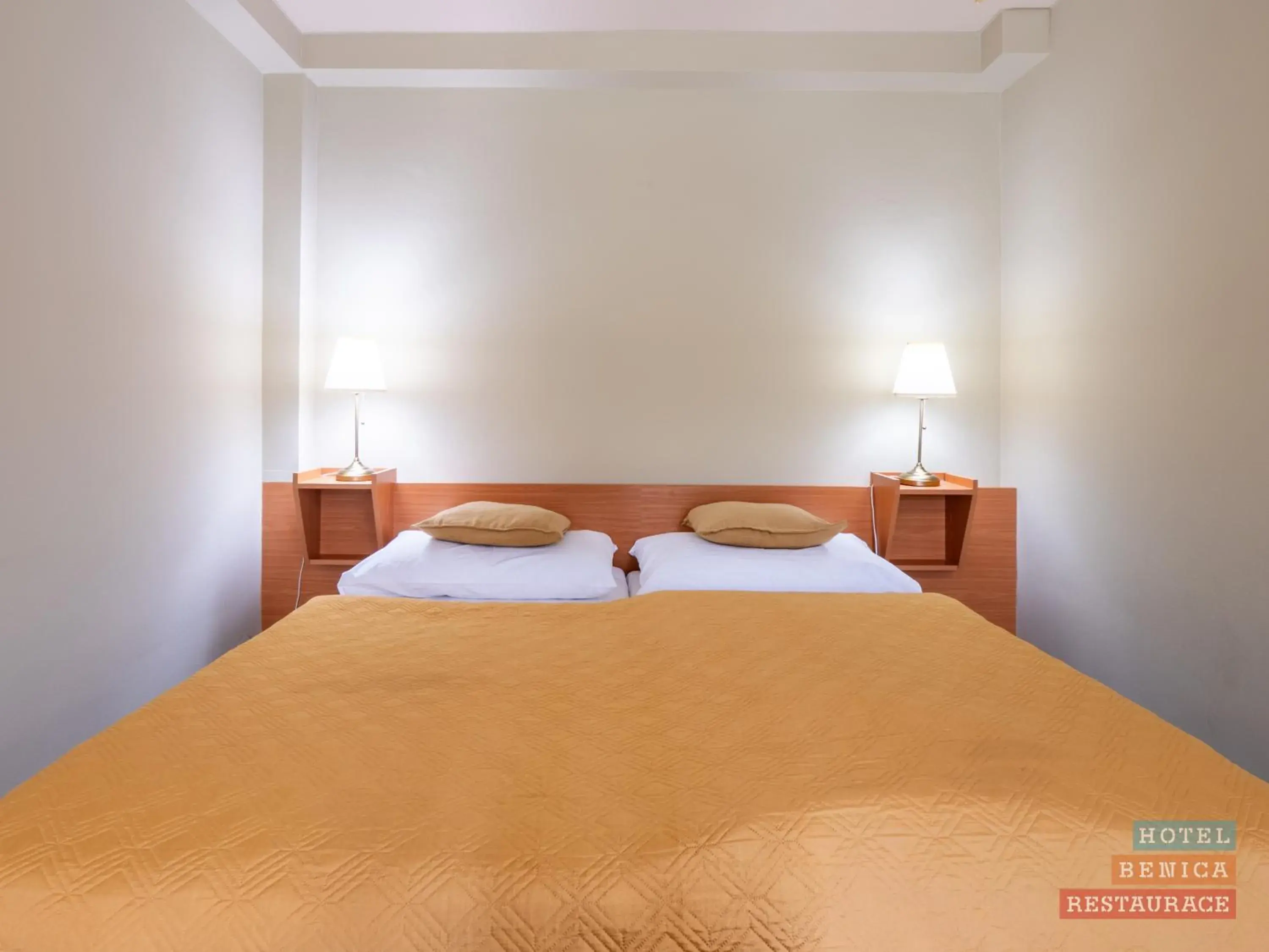 Classic Triple Room in Hotel Benica Classic Triple Room in Hotel Benica