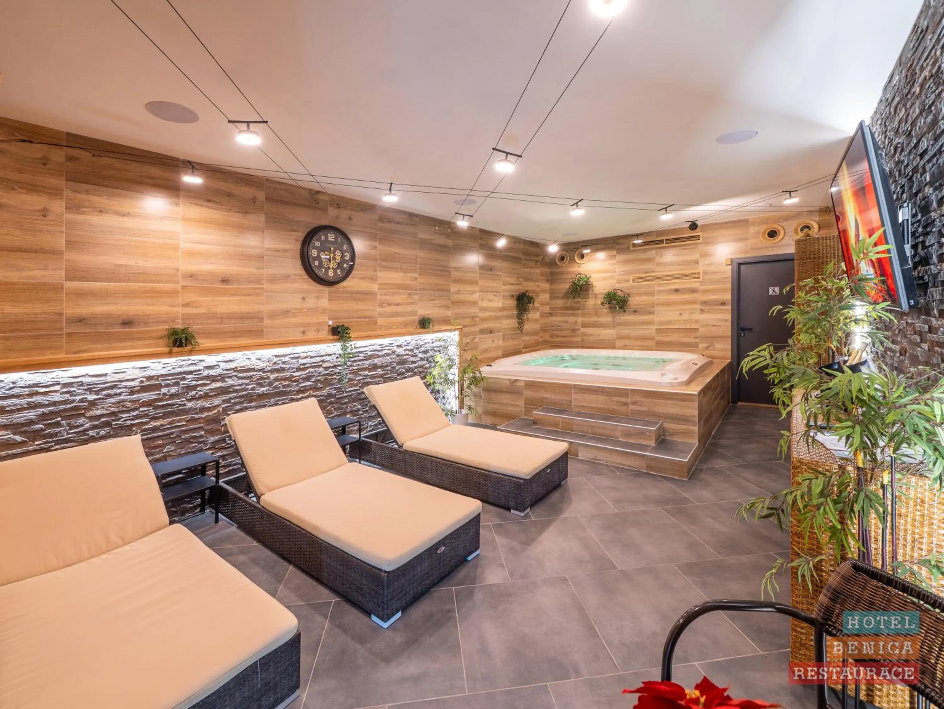 Spa and wellness centre/facilities, Bed in Hotel Benica