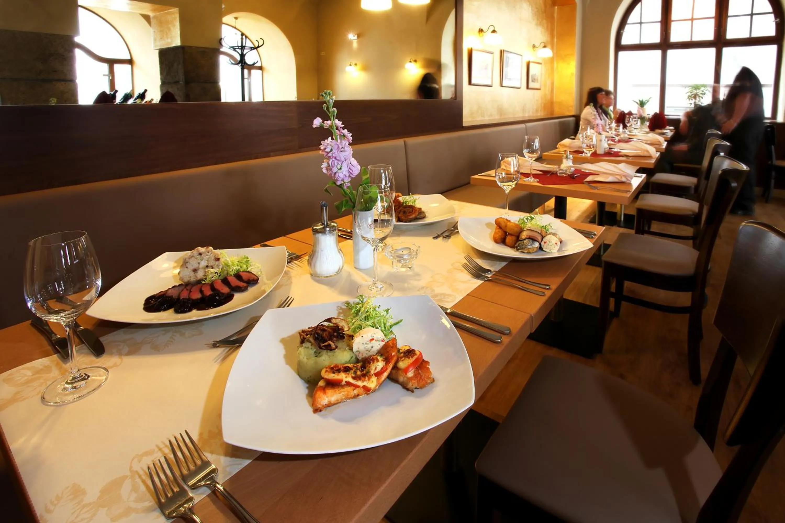 Restaurant/places to eat in Hotel Zlatá hvězda