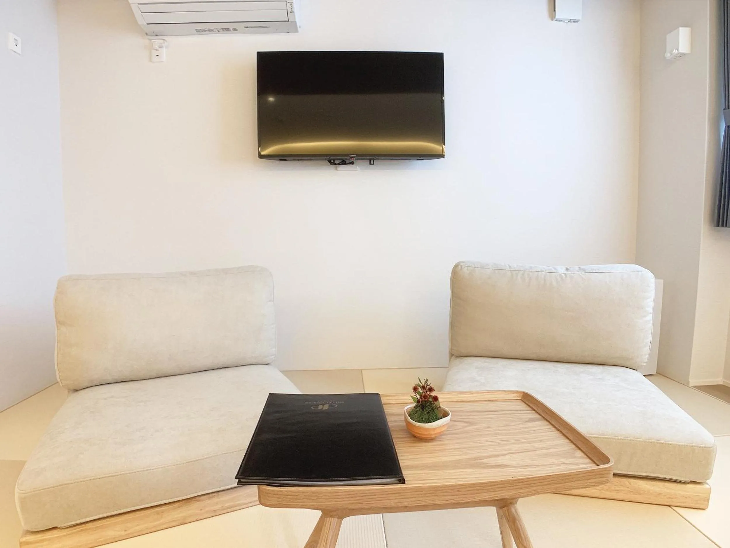 TV and multimedia in HOTEL CLA-SS HIROSHIMA-TOKAICHI