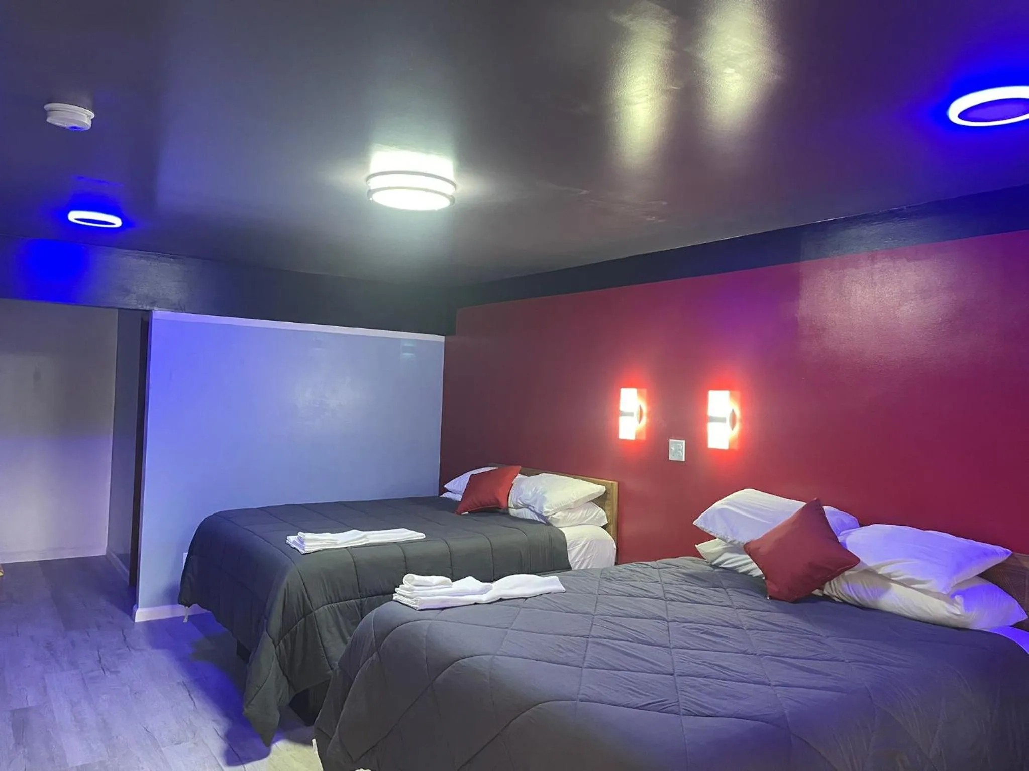 Bed in PINE VALLEY MOTEL