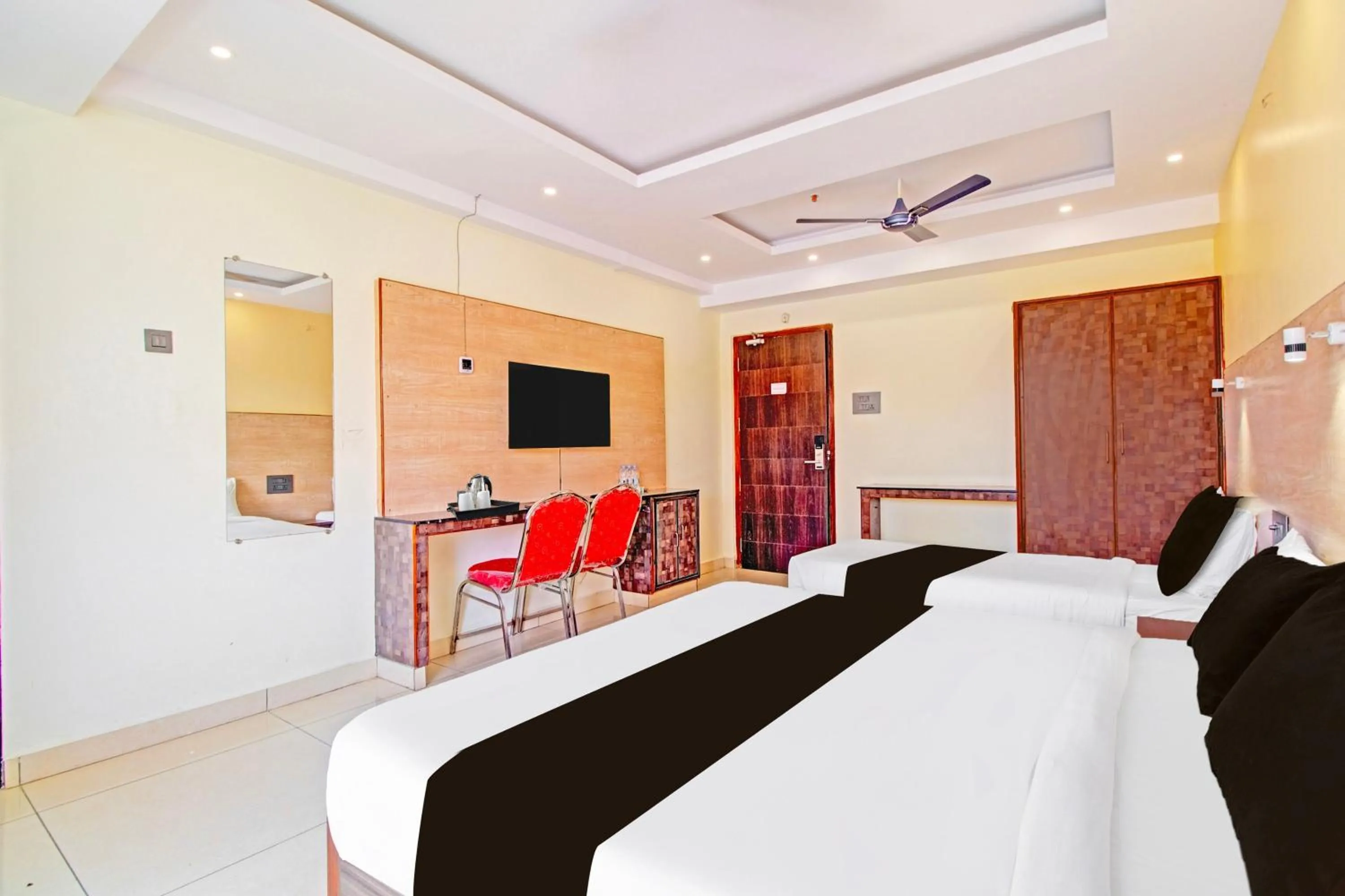 Bedroom, Bed in Super Collection O Grand Governorpet