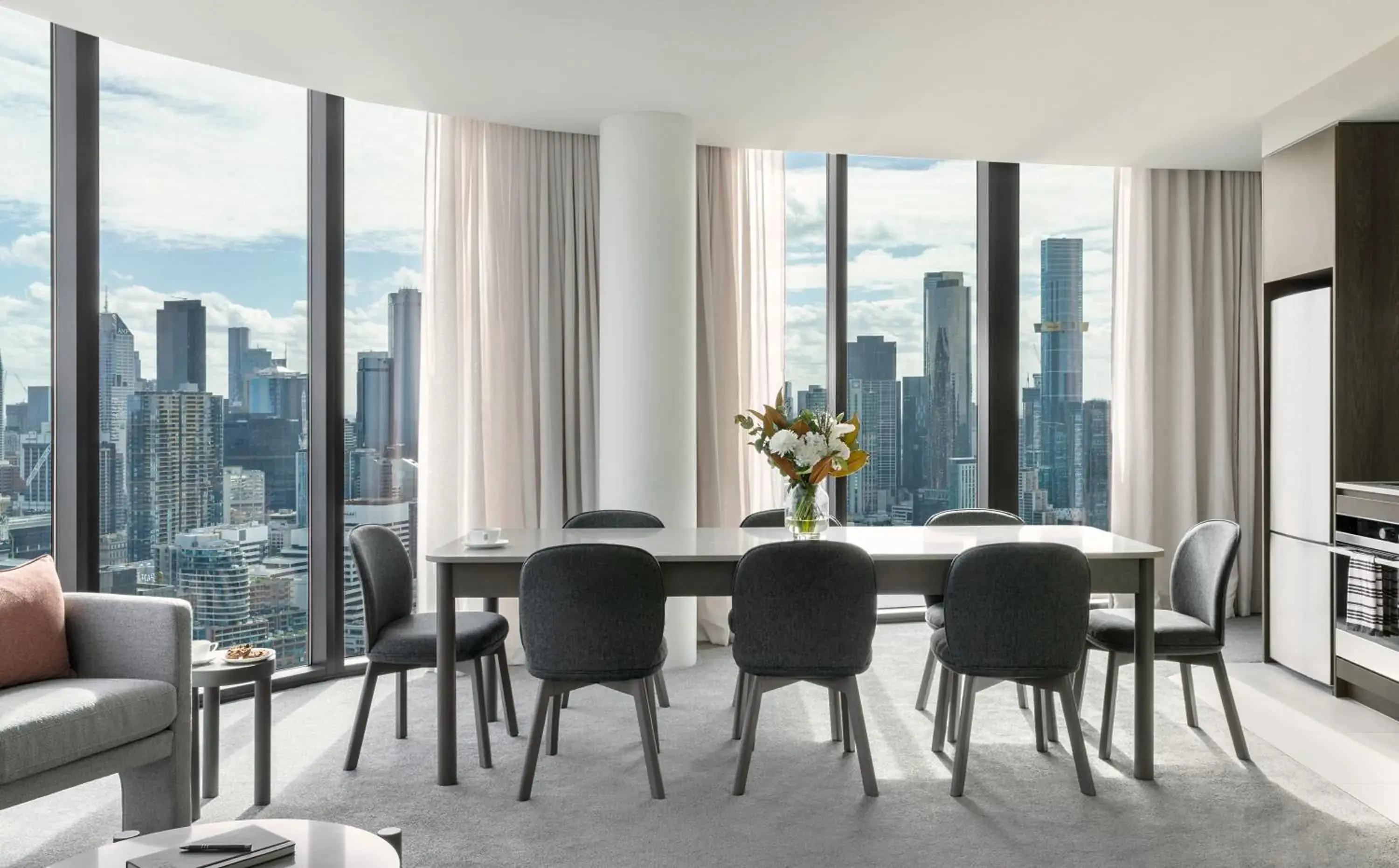 Two-Bedroom Apartment in Oakwood Premier Melbourne Two-Bedroom Apartment in Oakwood Premier Melbourne