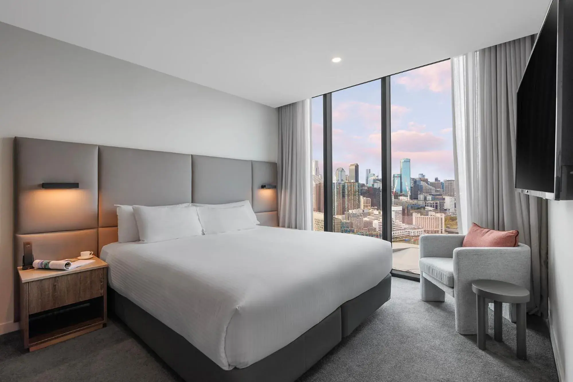 Executive One-Bedroom Apartment in Oakwood Premier Melbourne Executive One-Bedroom Apartment in Oakwood Premier Melbourne