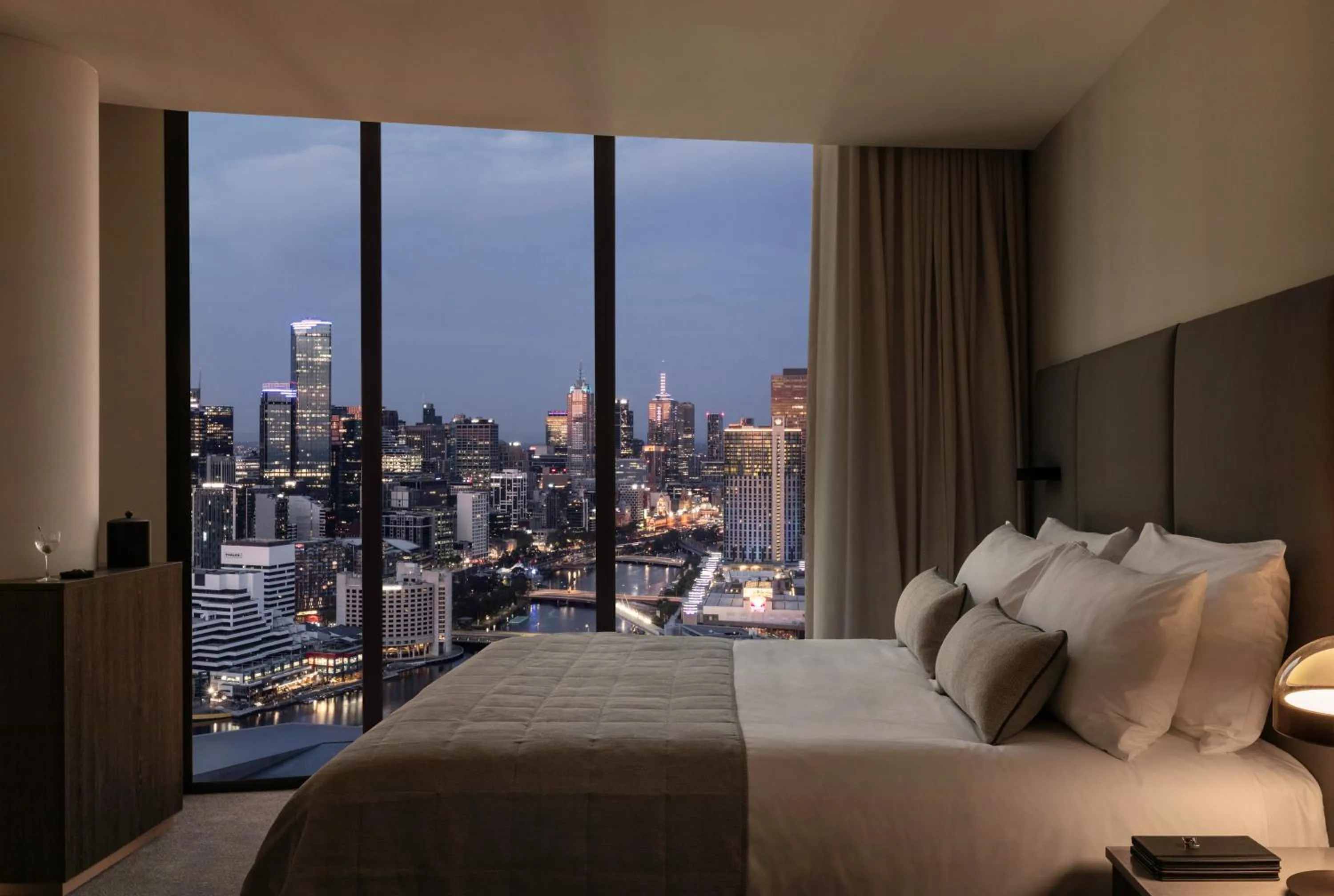 Bed in Oakwood Premier Melbourne