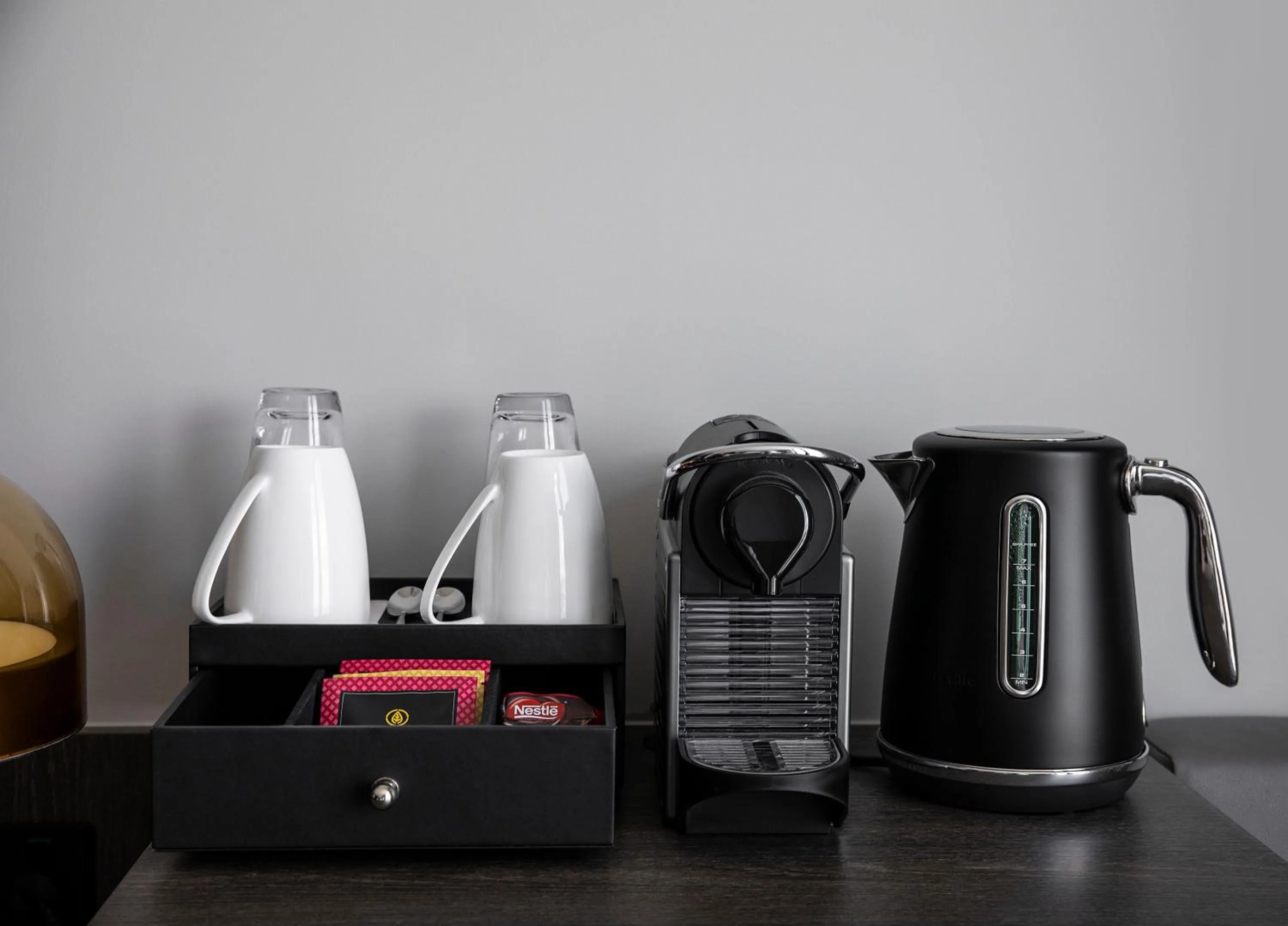 Coffee/tea facilities in Oakwood Premier Melbourne