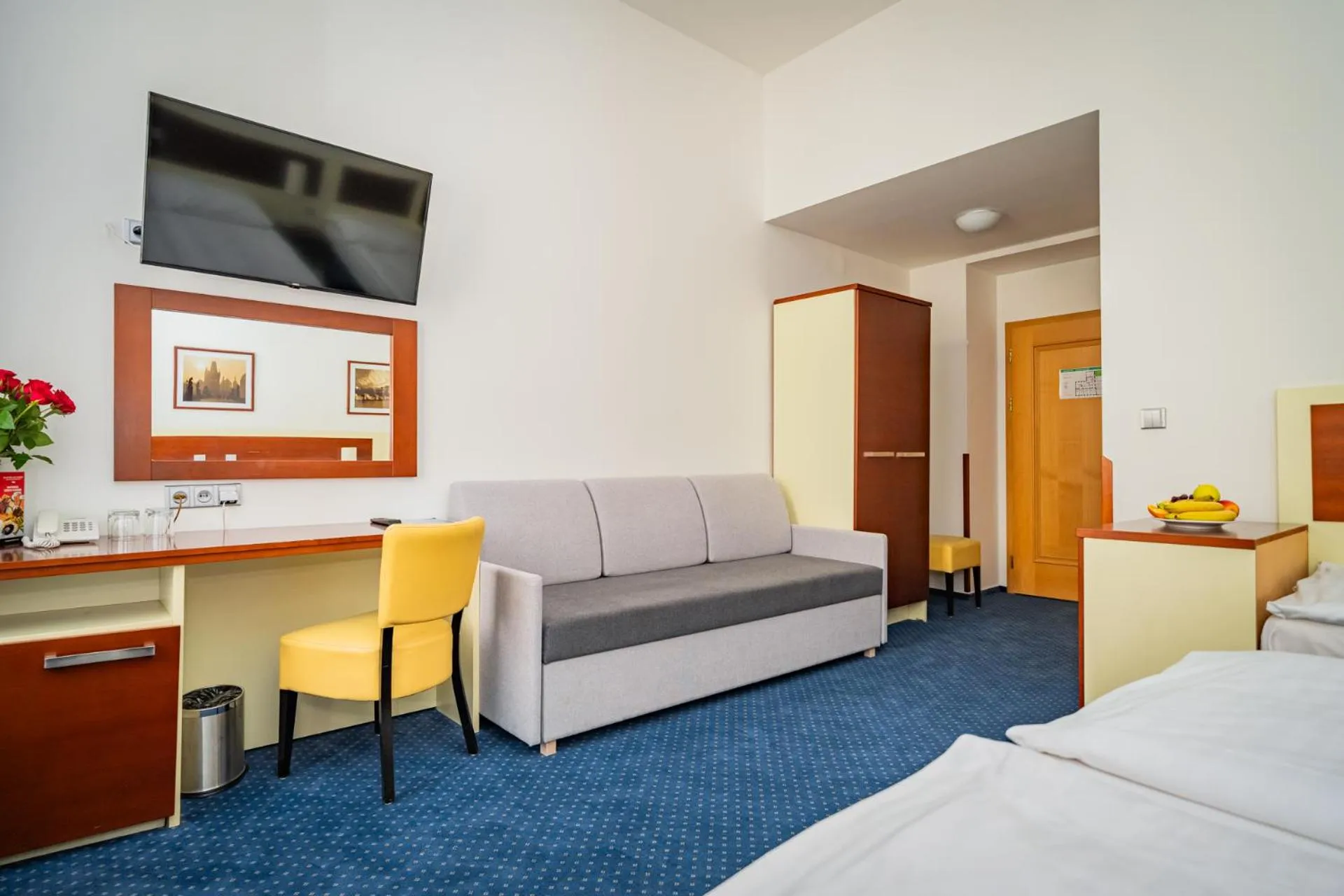 TV and multimedia, Bed in Hotel Atos