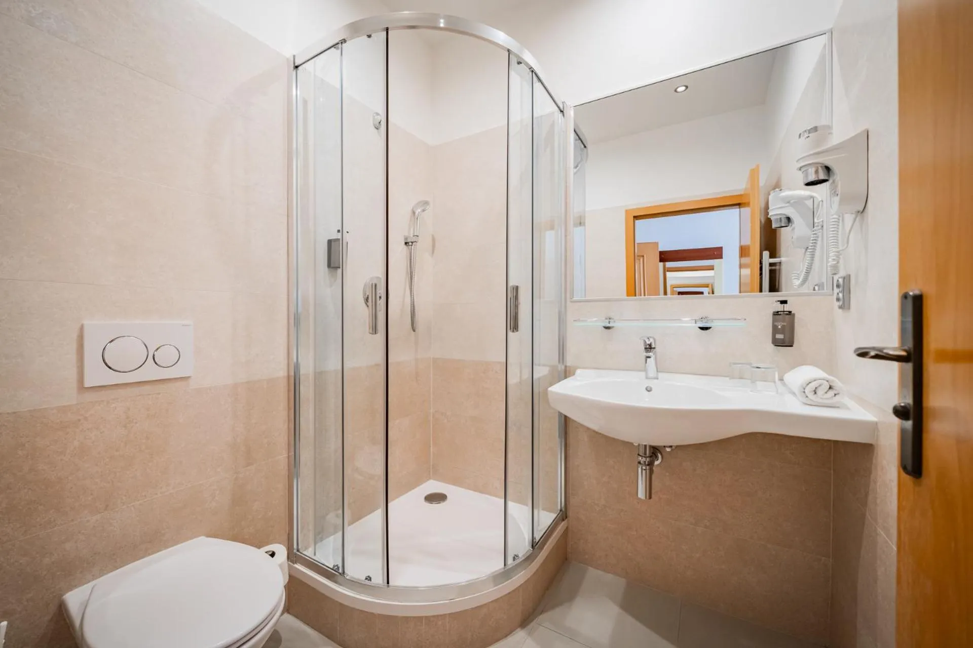 Bathroom in Hotel Atos