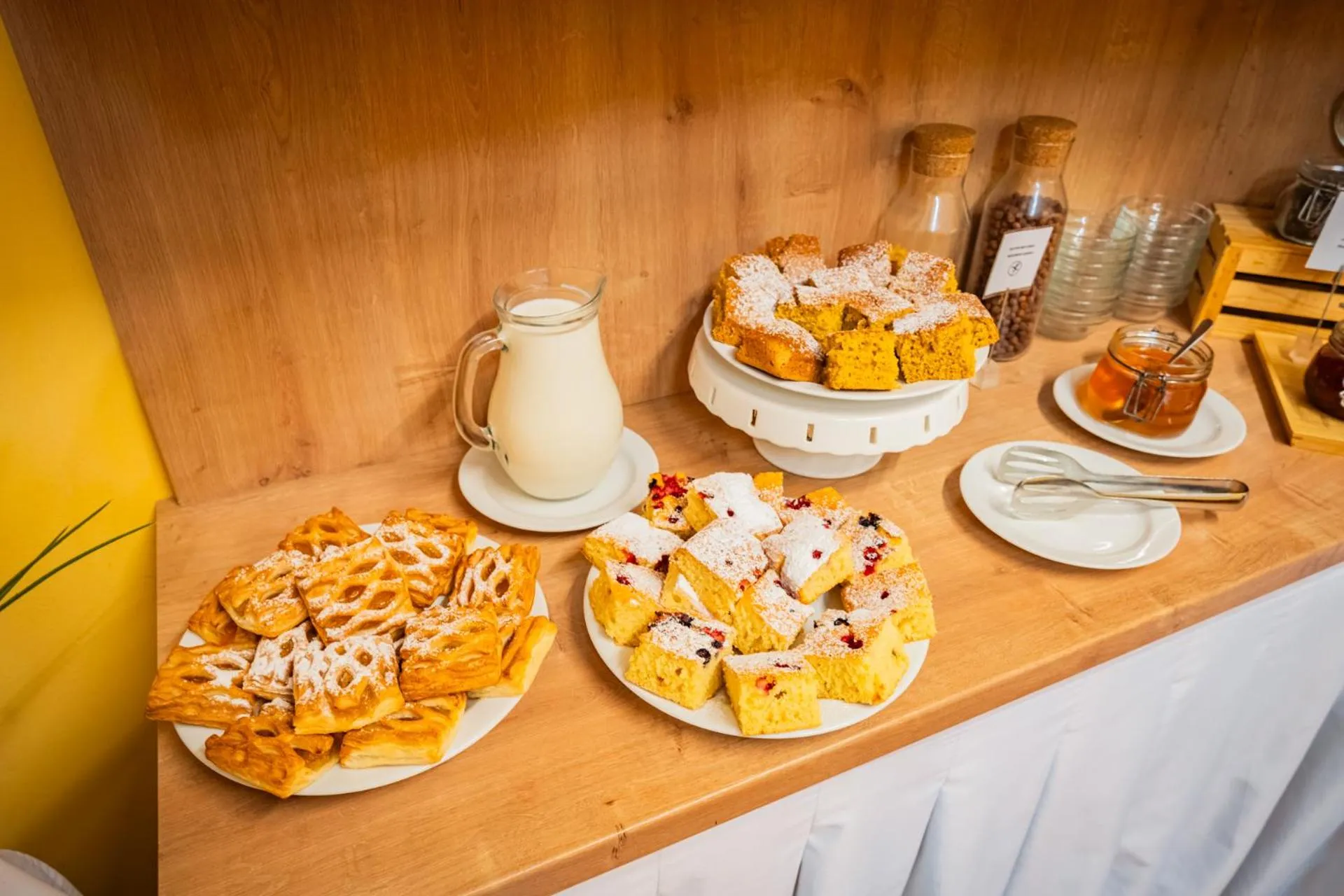 Buffet breakfast in Hotel Atos