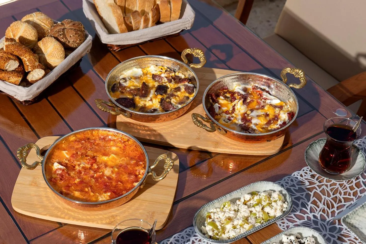 Restaurant/places to eat in EFLIN HAUS Historical Place & Monument