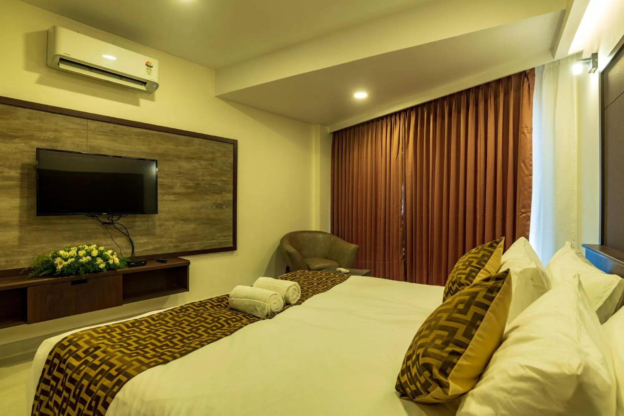 Bedroom, Bed in Arctic Hotel