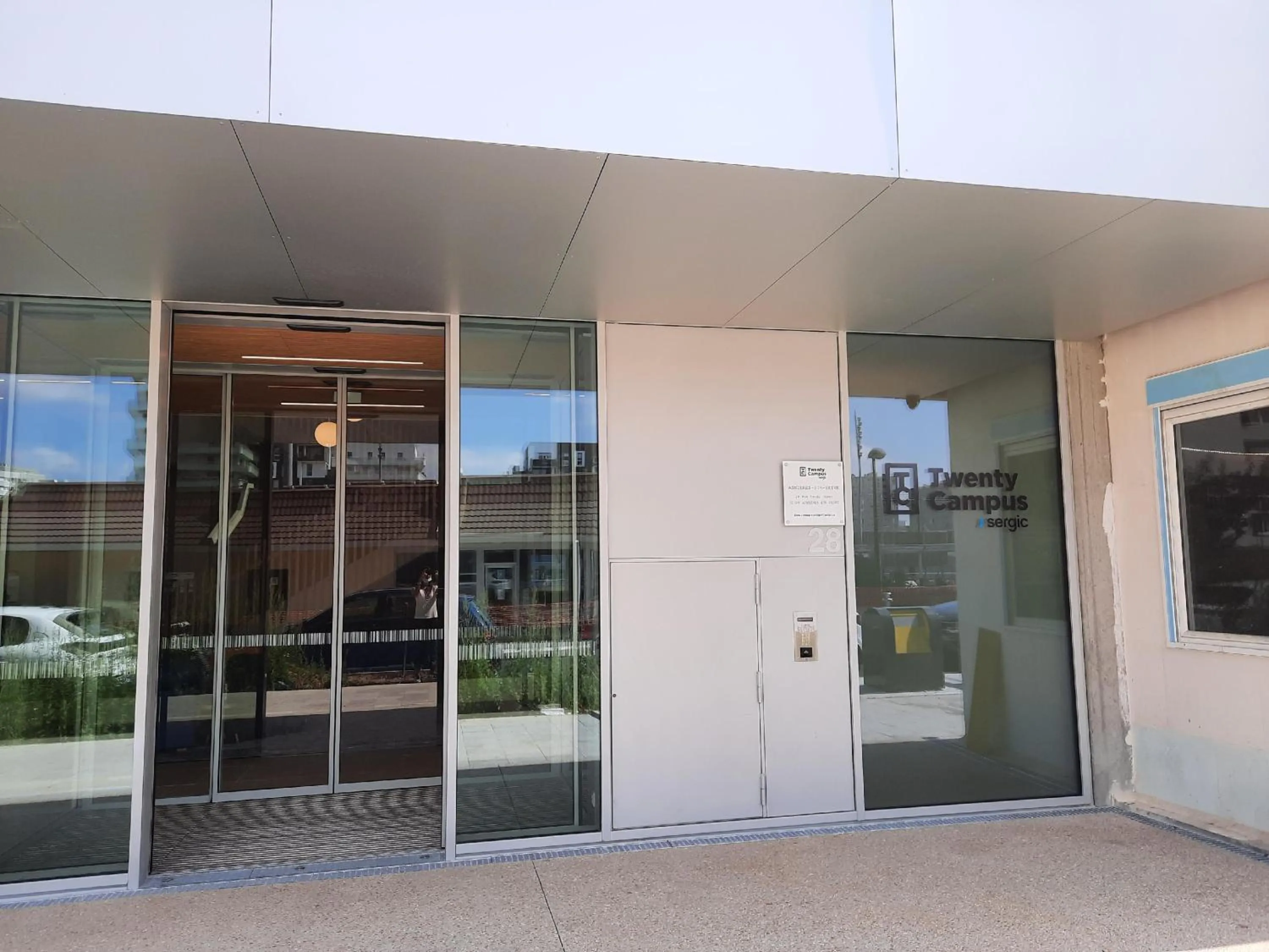 Facade/entrance in Twenty Business Flats Asnières-sur-Seine