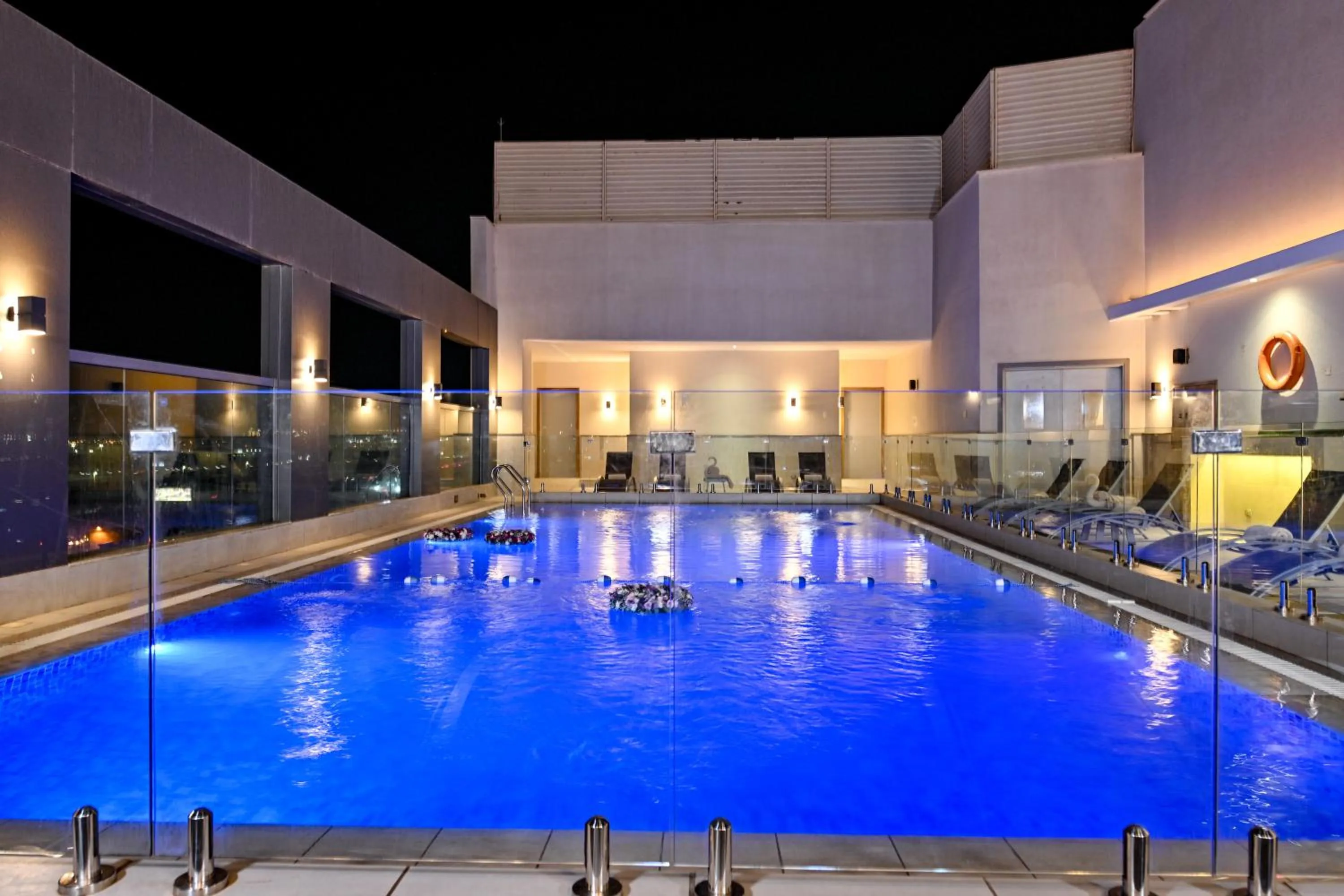 Swimming pool in Clarion Hotel Jeddah Airport