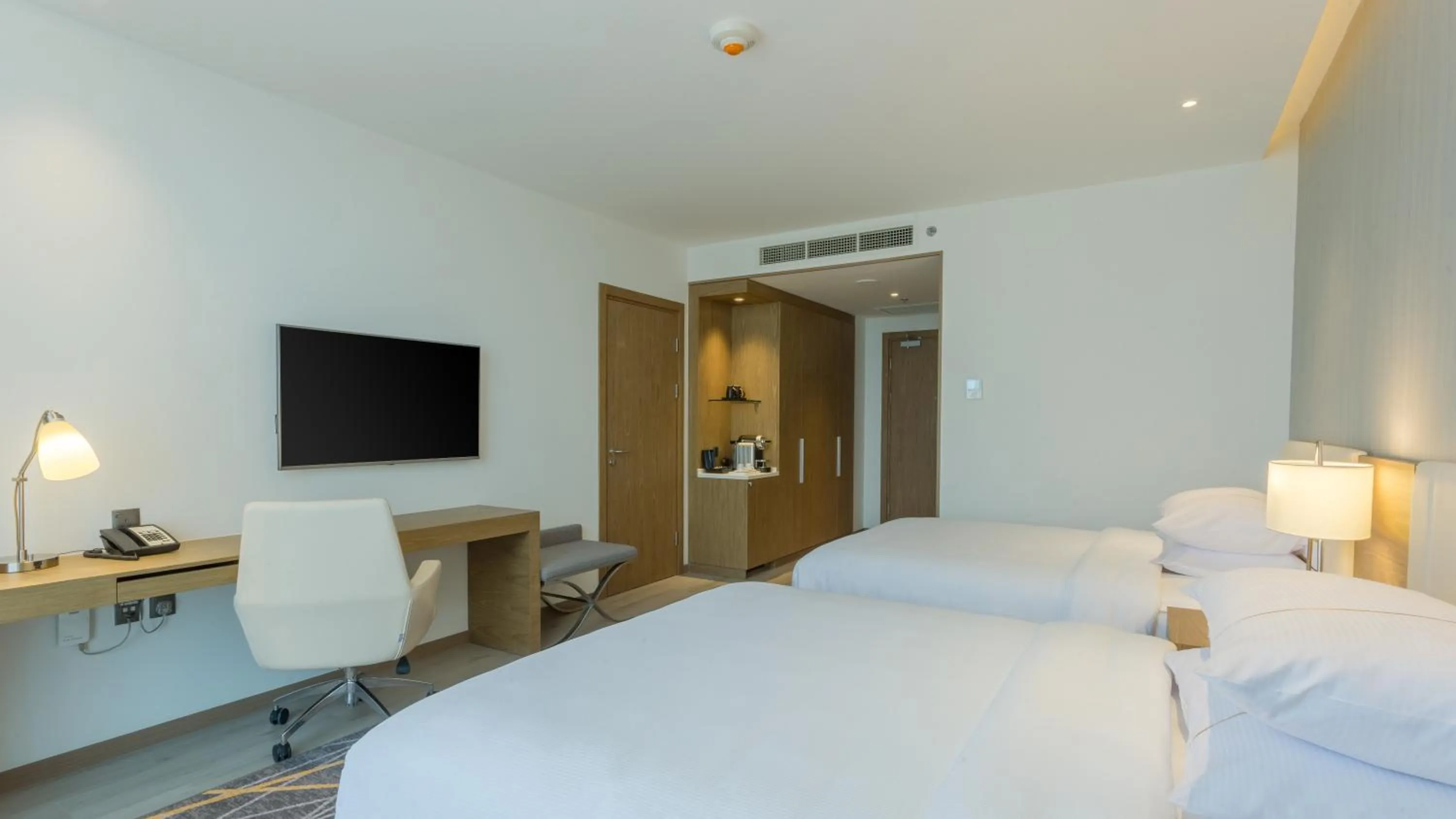 Bed in Clarion Hotel Jeddah Airport