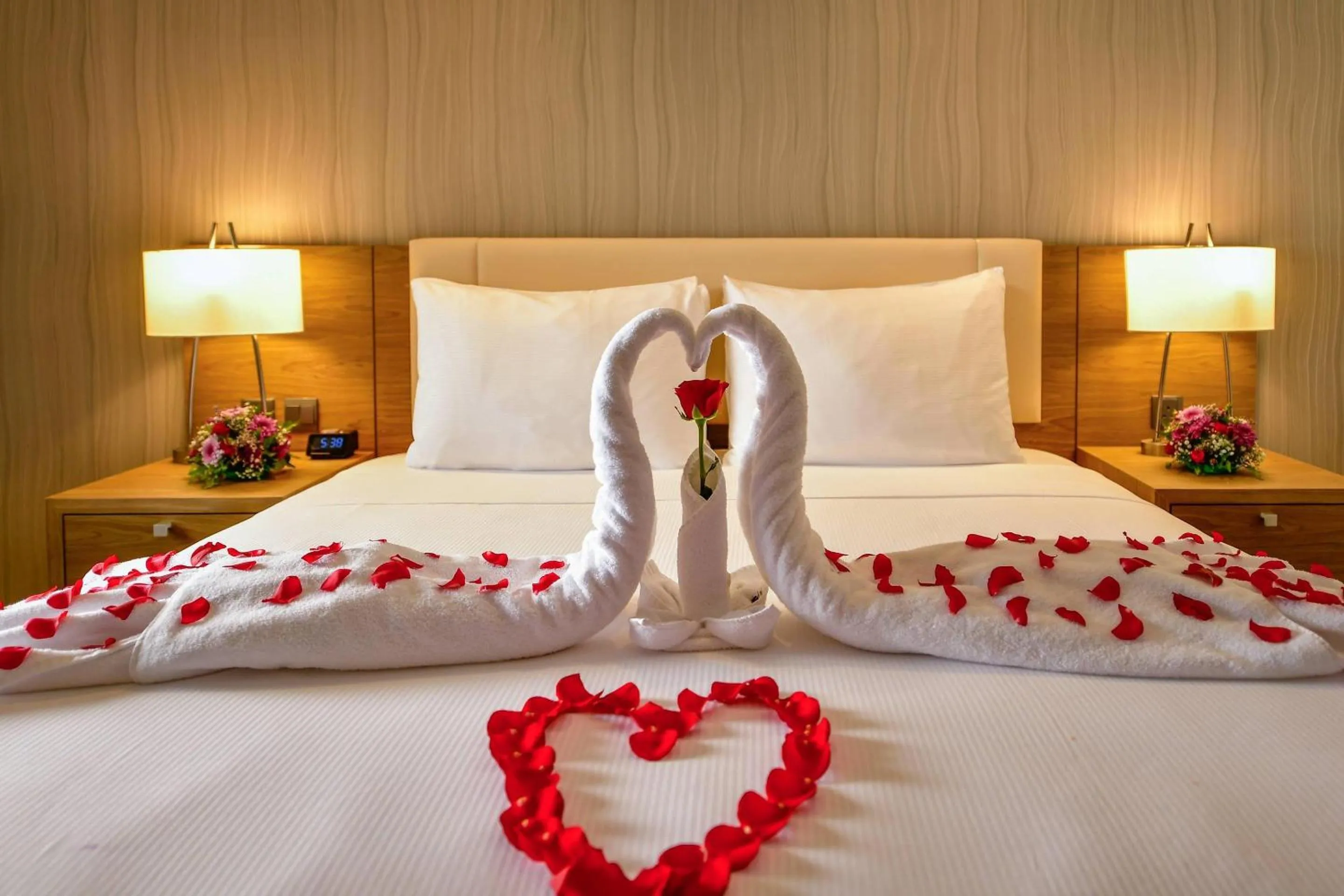 Bedroom, Bed in Clarion Hotel Jeddah Airport