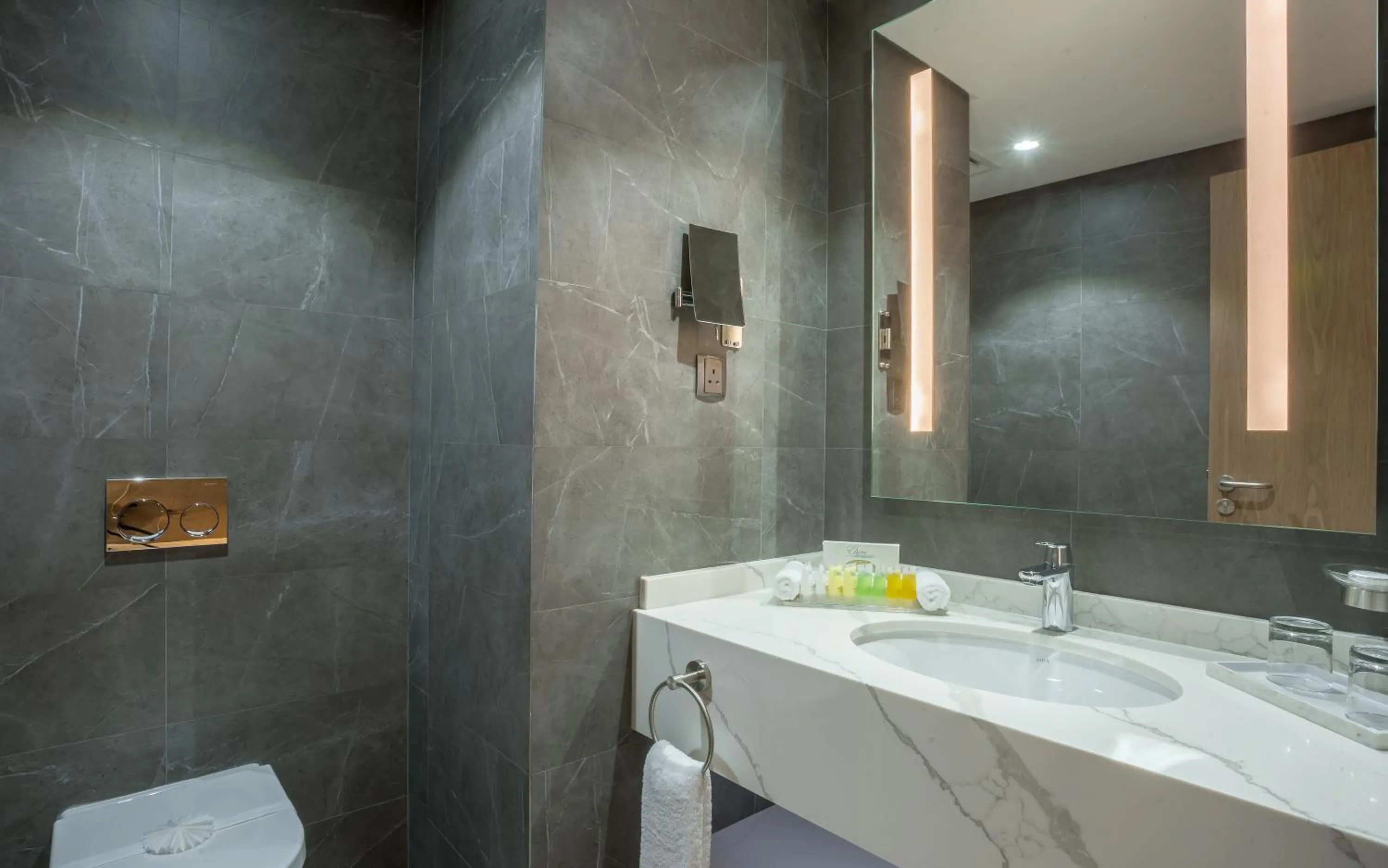 Bathroom in Clarion Hotel Jeddah Airport