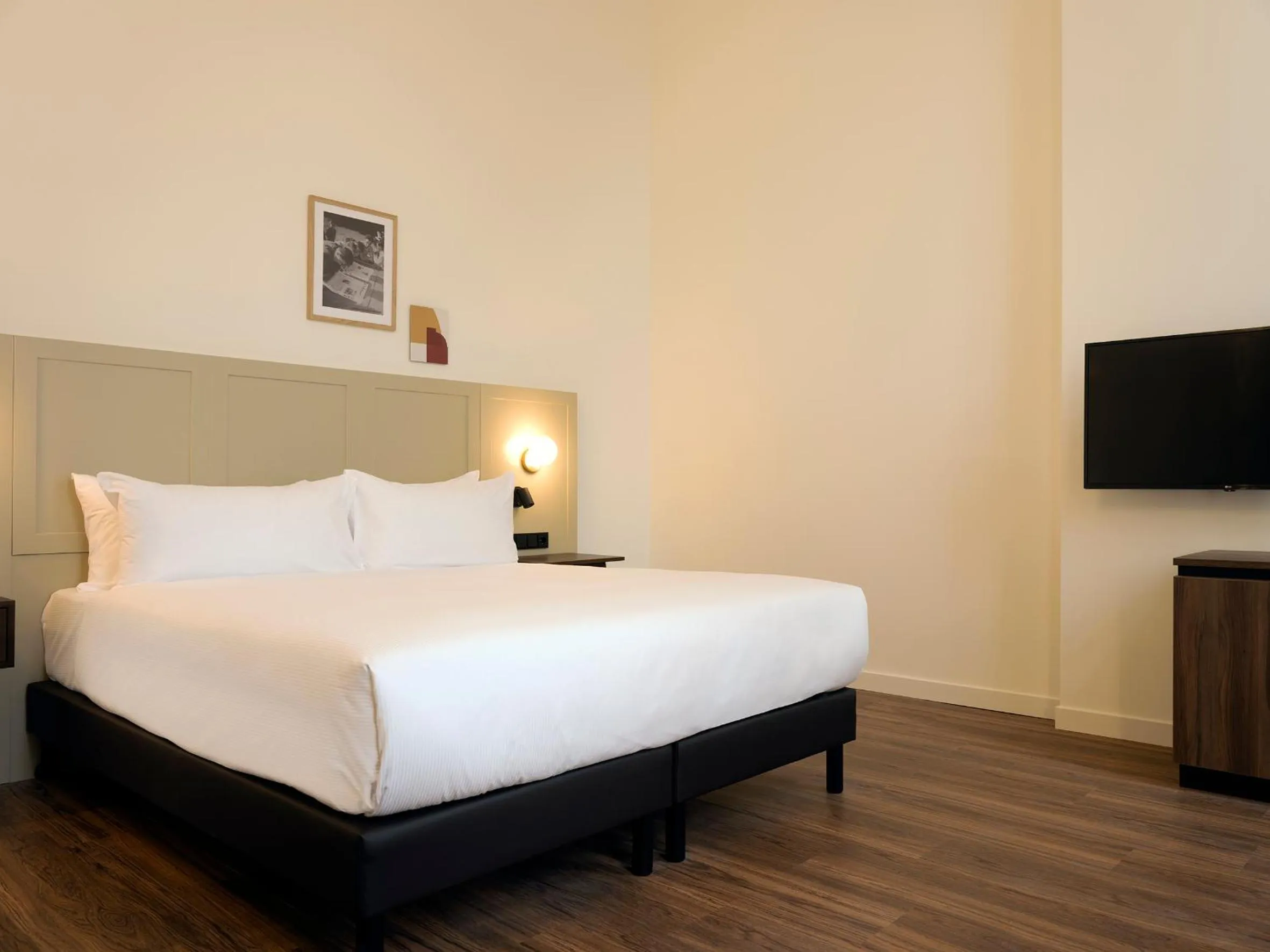 Bedroom, Bed in DoubleTree by Hilton Sittard