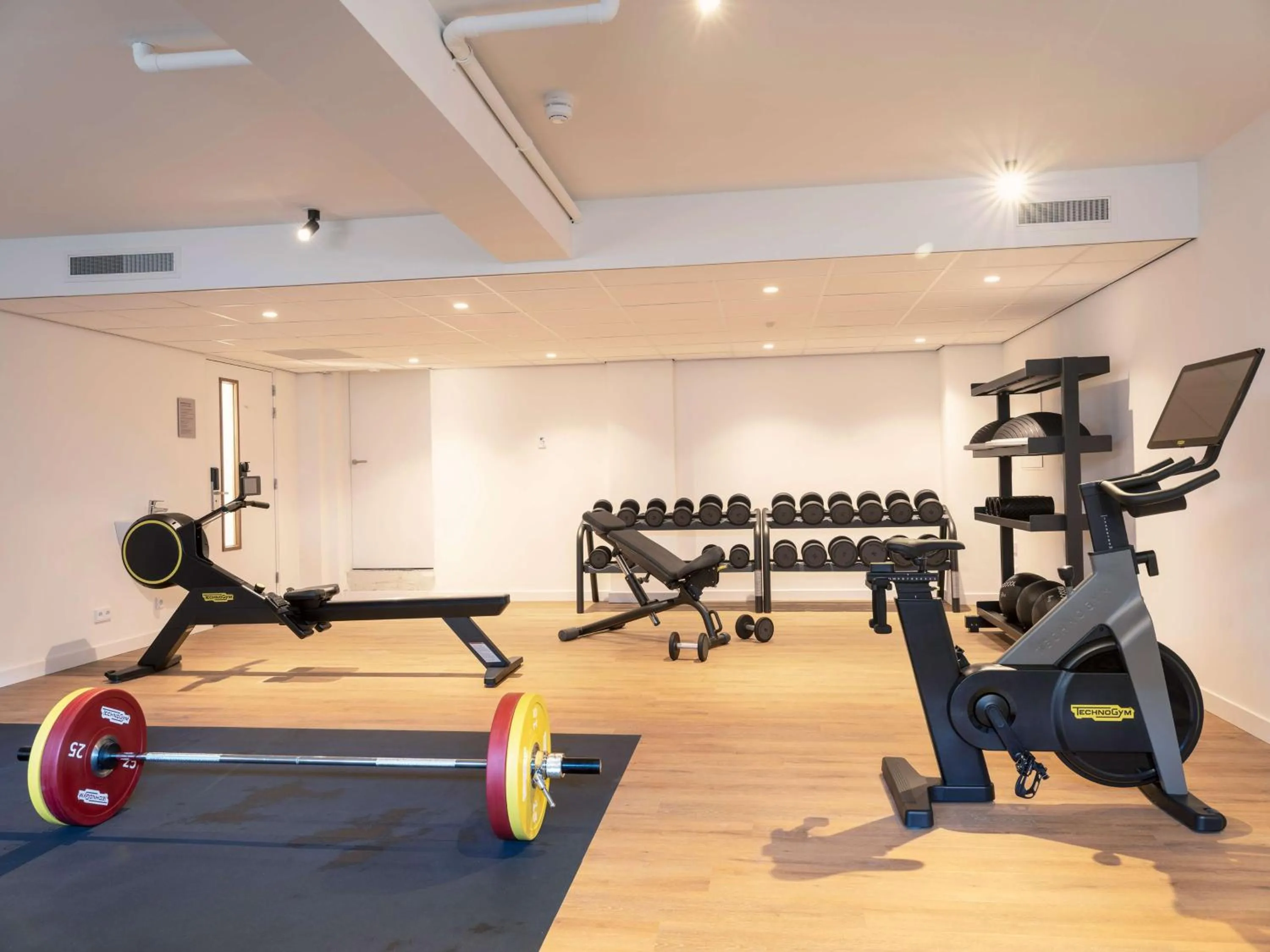 Fitness centre/facilities in DoubleTree by Hilton Sittard