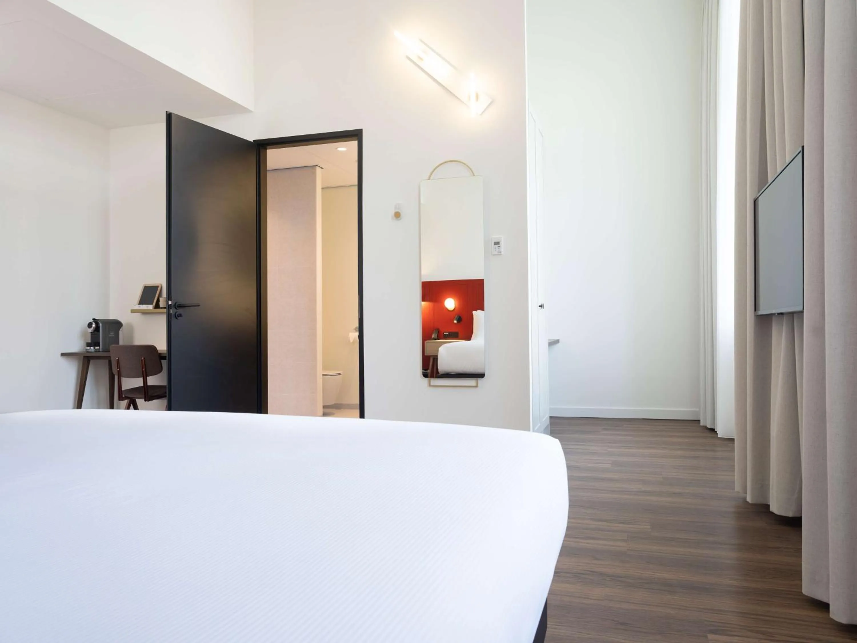 Bed in DoubleTree by Hilton Sittard