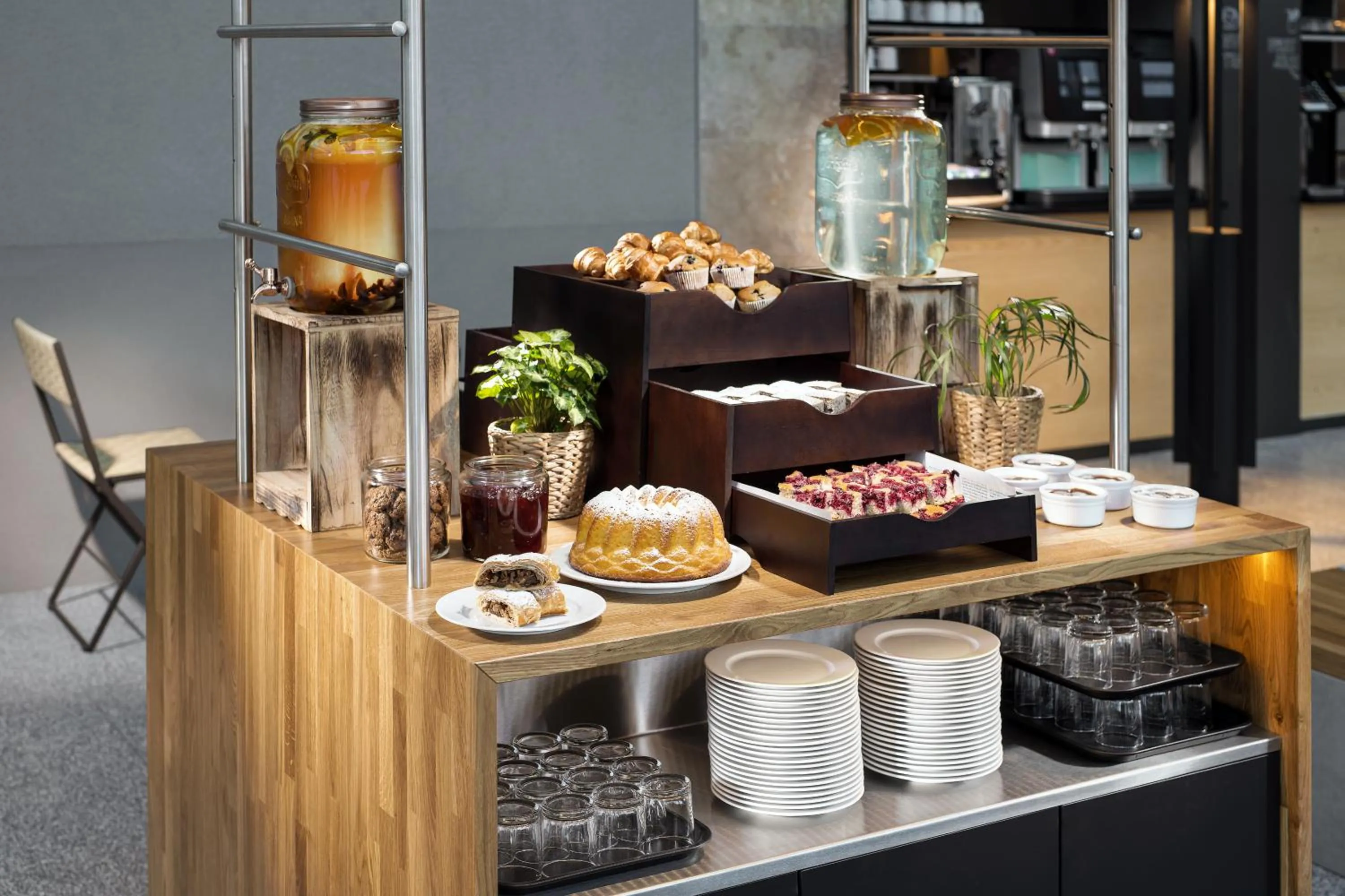 Food and drinks in Comfort Hotel Prague City