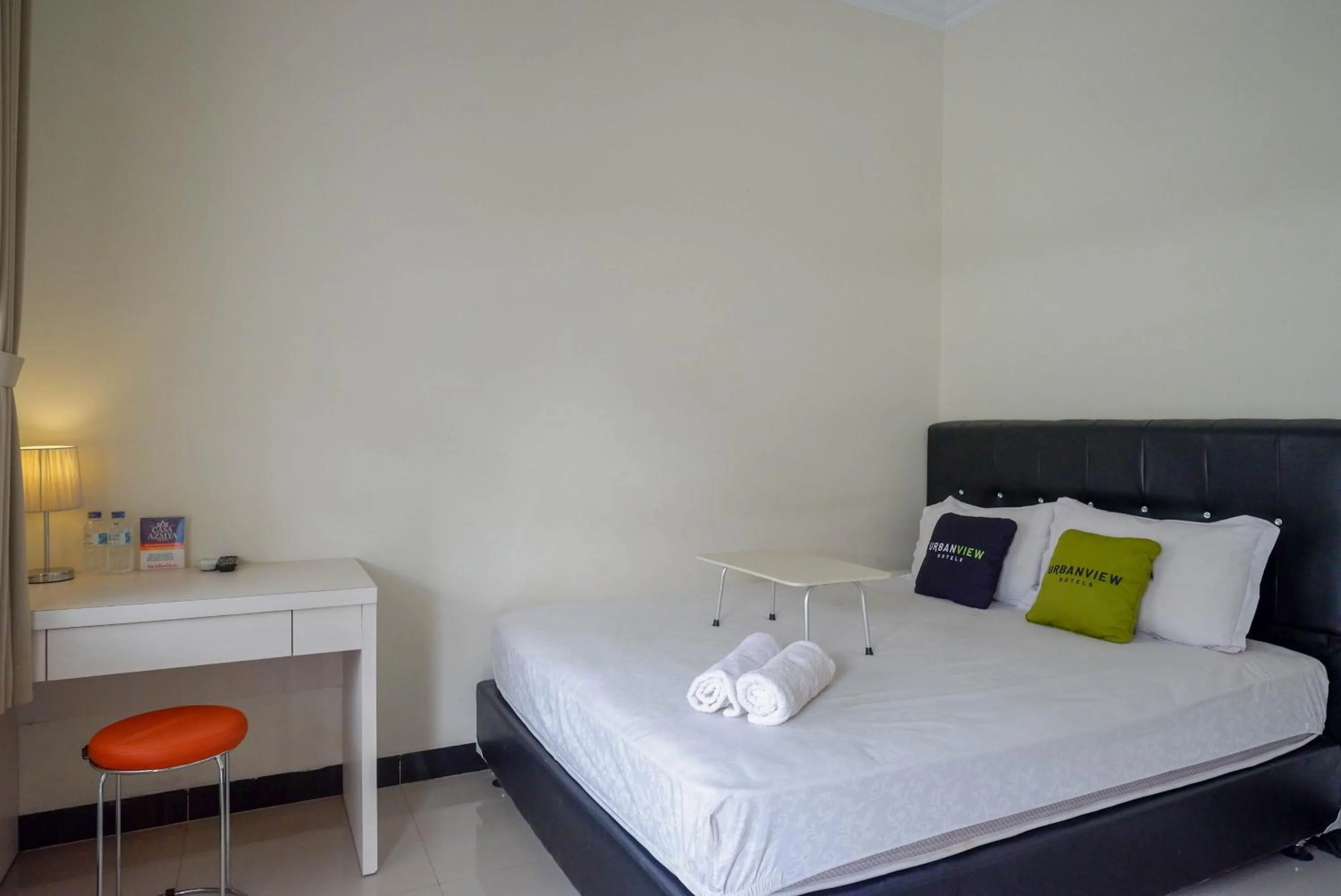 Bedroom, Bed in Urbanview Hotel Syariah Casa Azmya Yogyakarta by RedDoorz