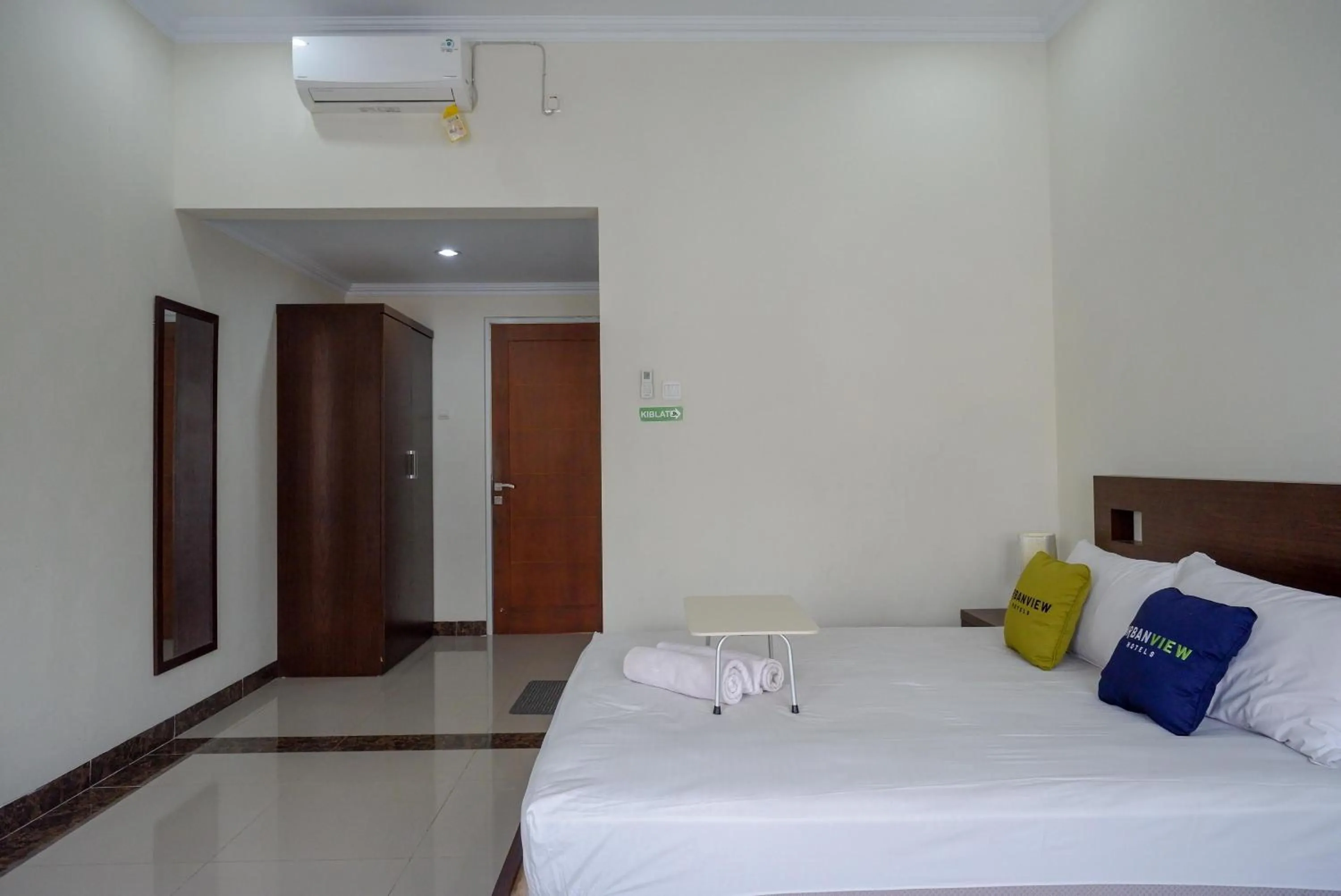 Bedroom, Bed in Urbanview Hotel Syariah Casa Azmya Yogyakarta by RedDoorz
