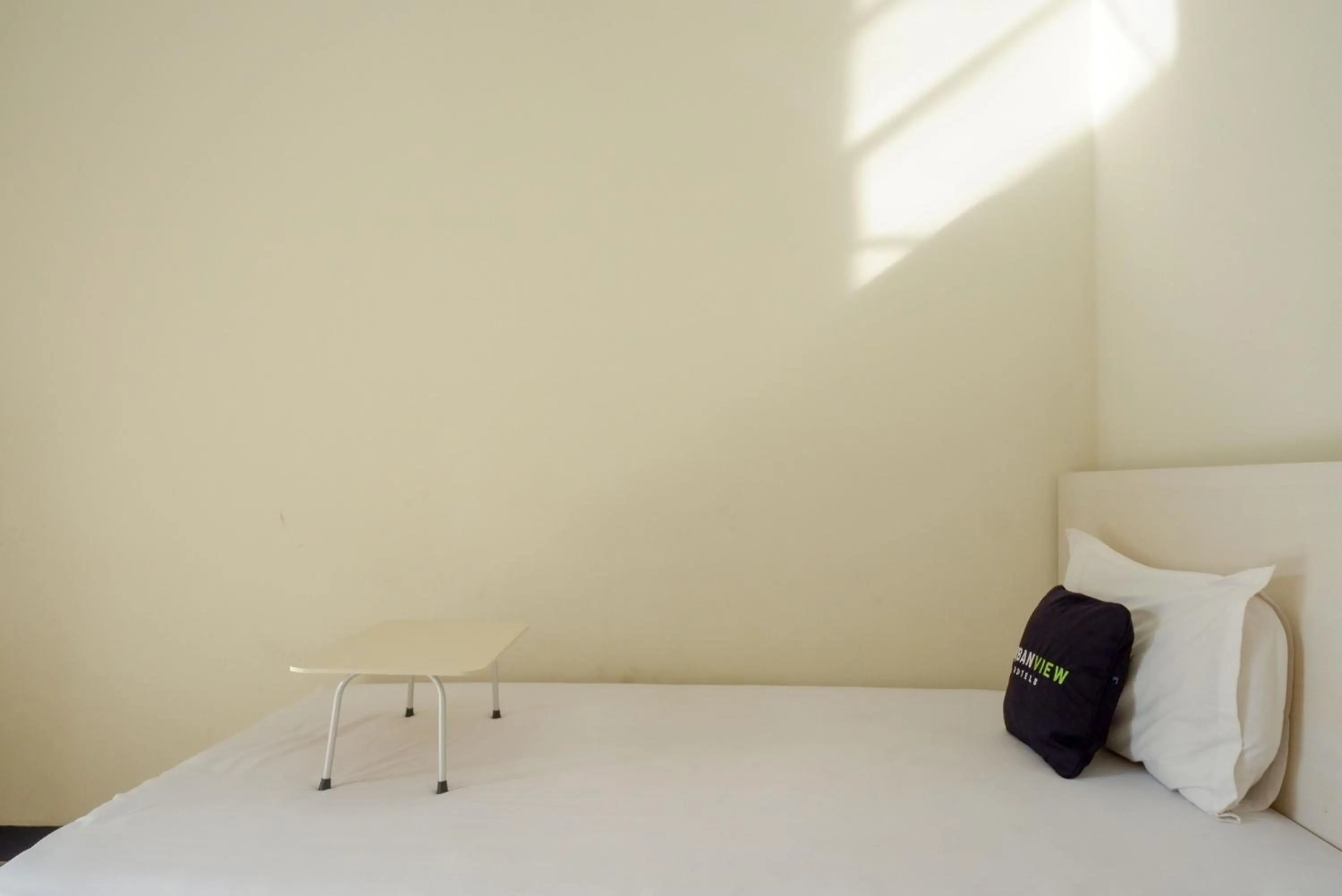 Bedroom, Bed in Urbanview Hotel Syariah Casa Azmya Yogyakarta by RedDoorz