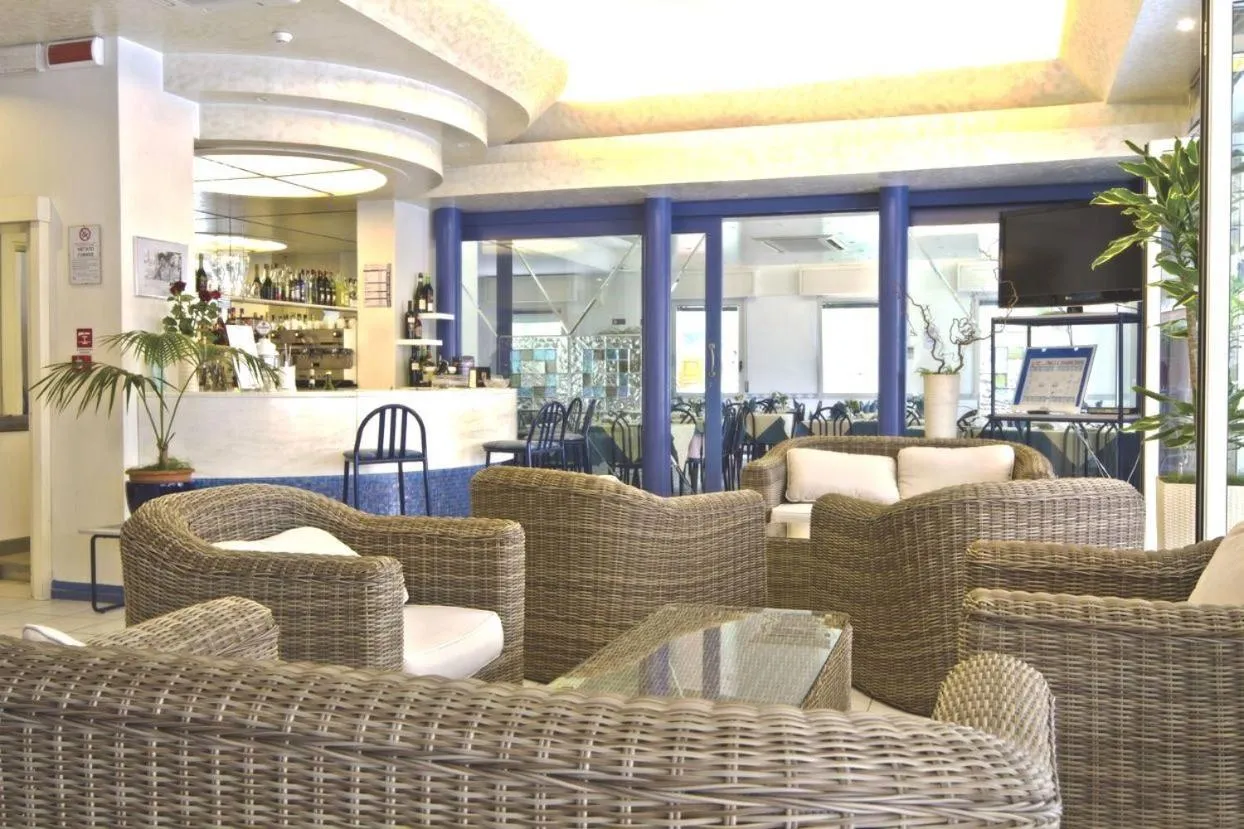 Communal lounge/ TV room in Hotel Vienna