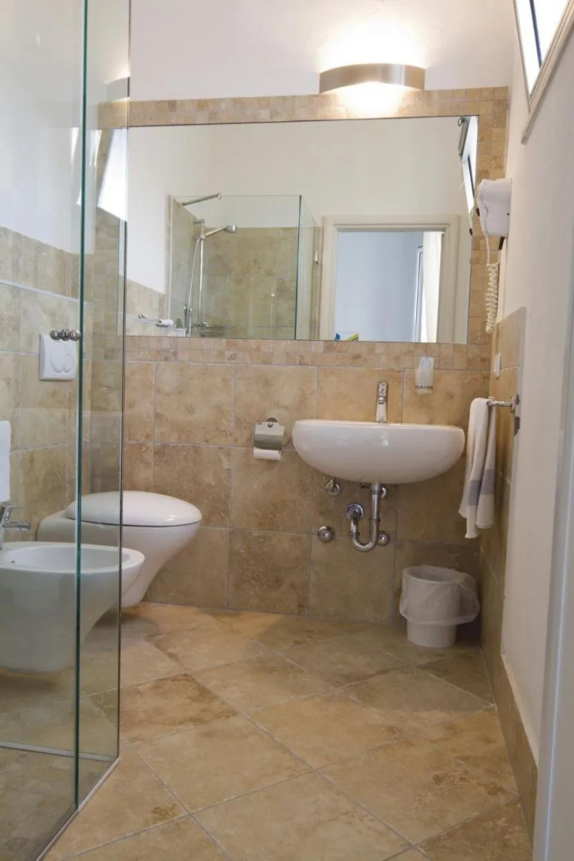 Bathroom in Hotel Vienna