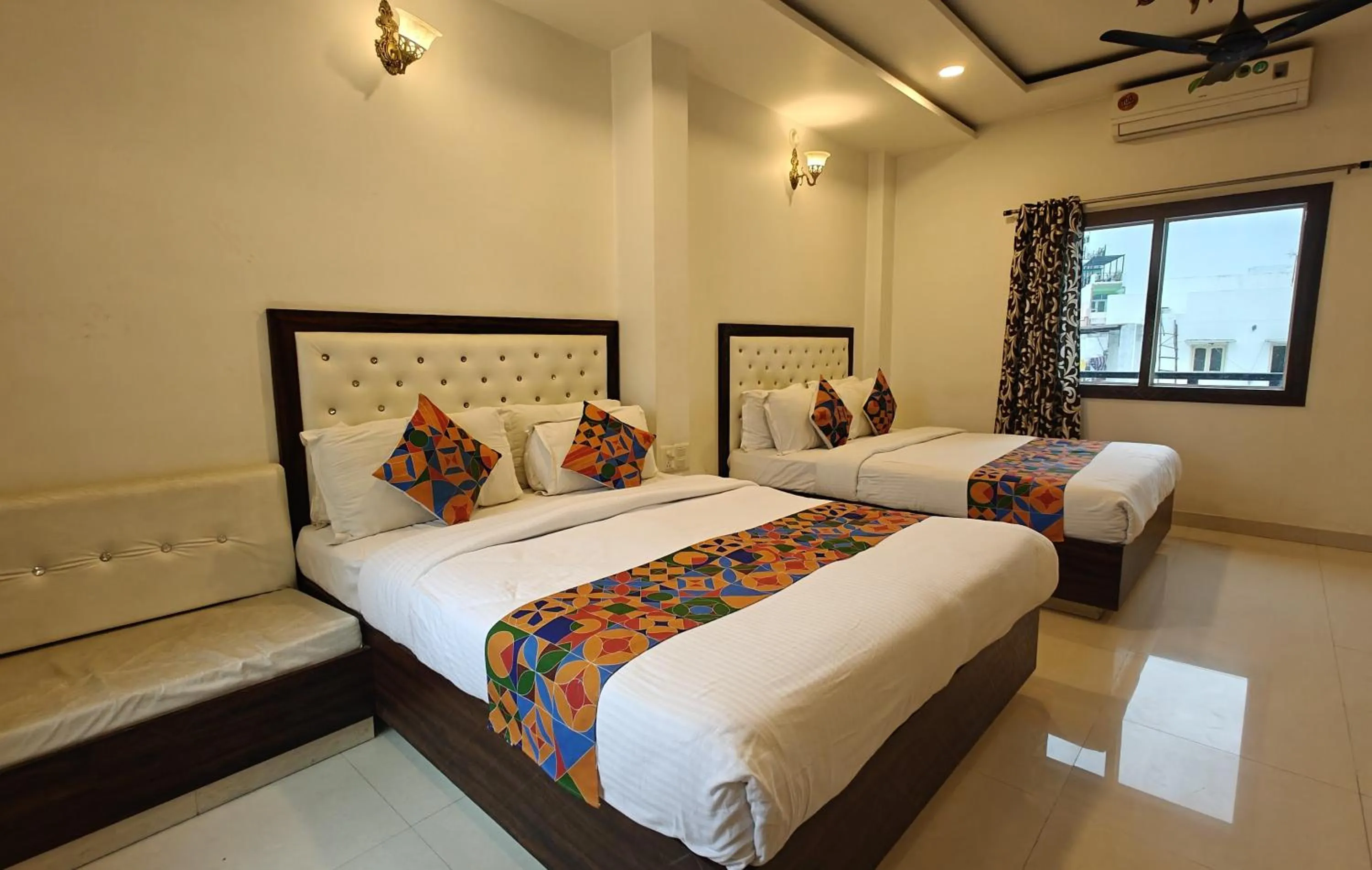 Bed in Baba Palace - A Heritage Hotel, Udaipur