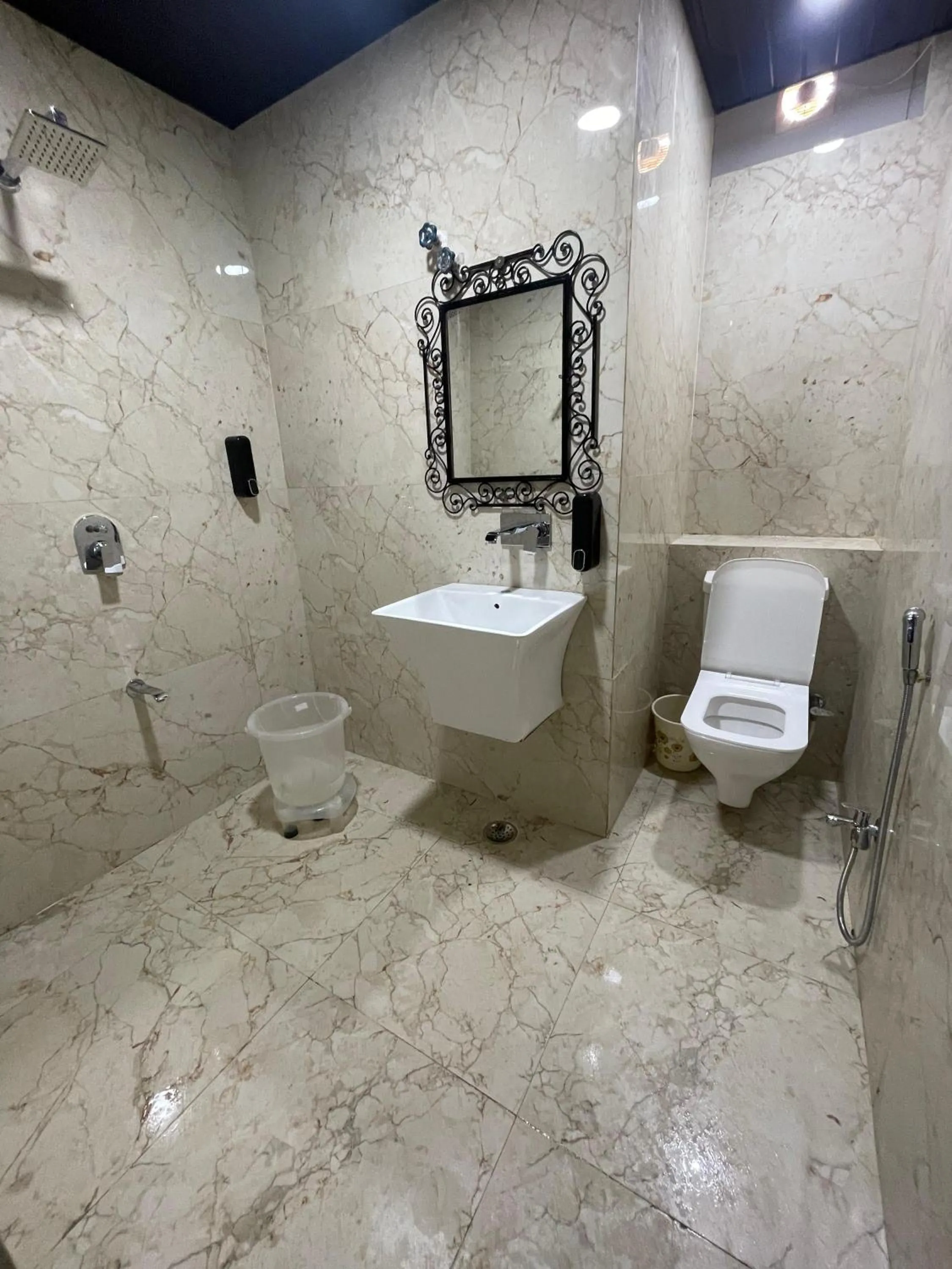 Shower in Baba Palace - A Heritage Hotel, Udaipur