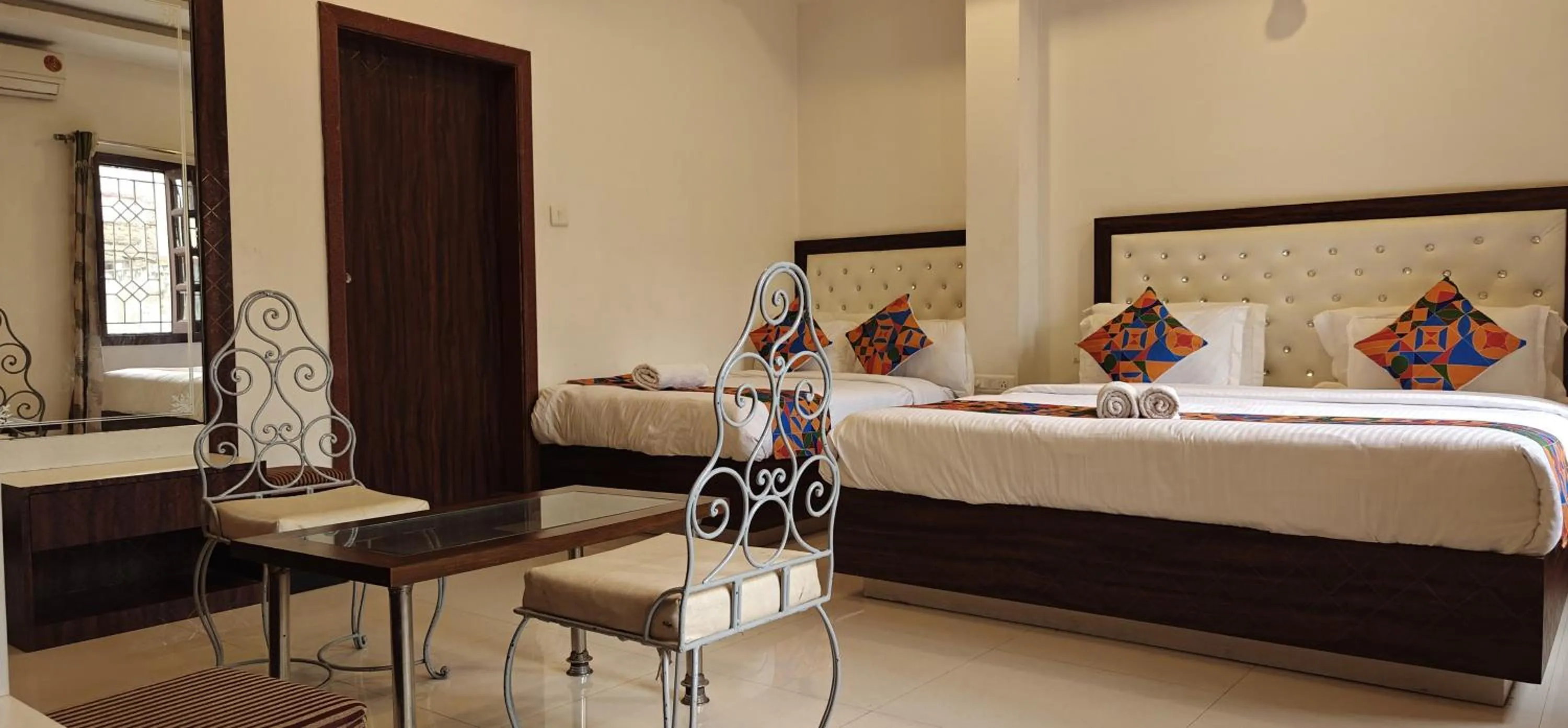 Bed in Baba Palace - A Heritage Hotel, Udaipur