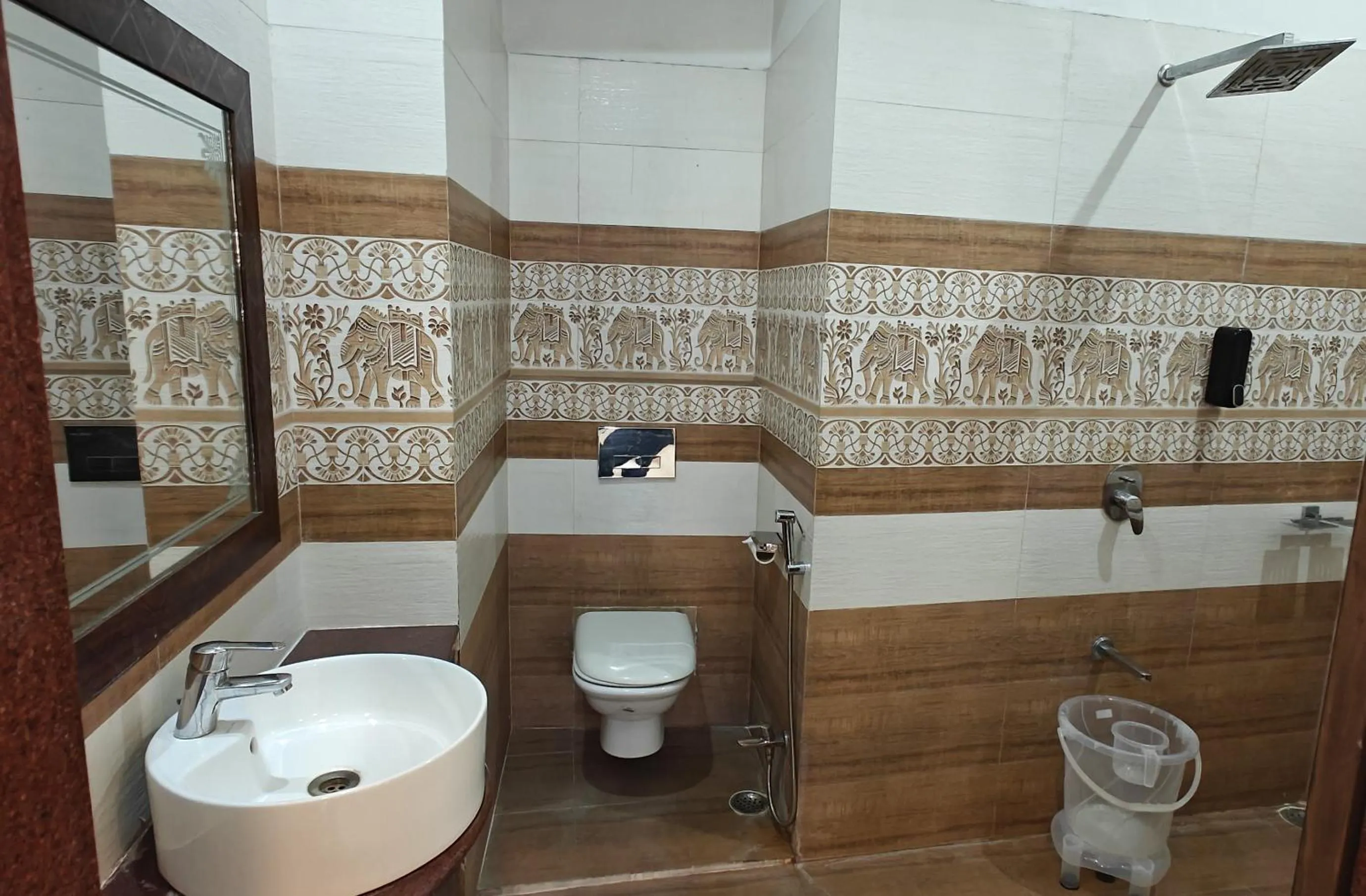 Shower in Baba Palace - A Heritage Hotel, Udaipur