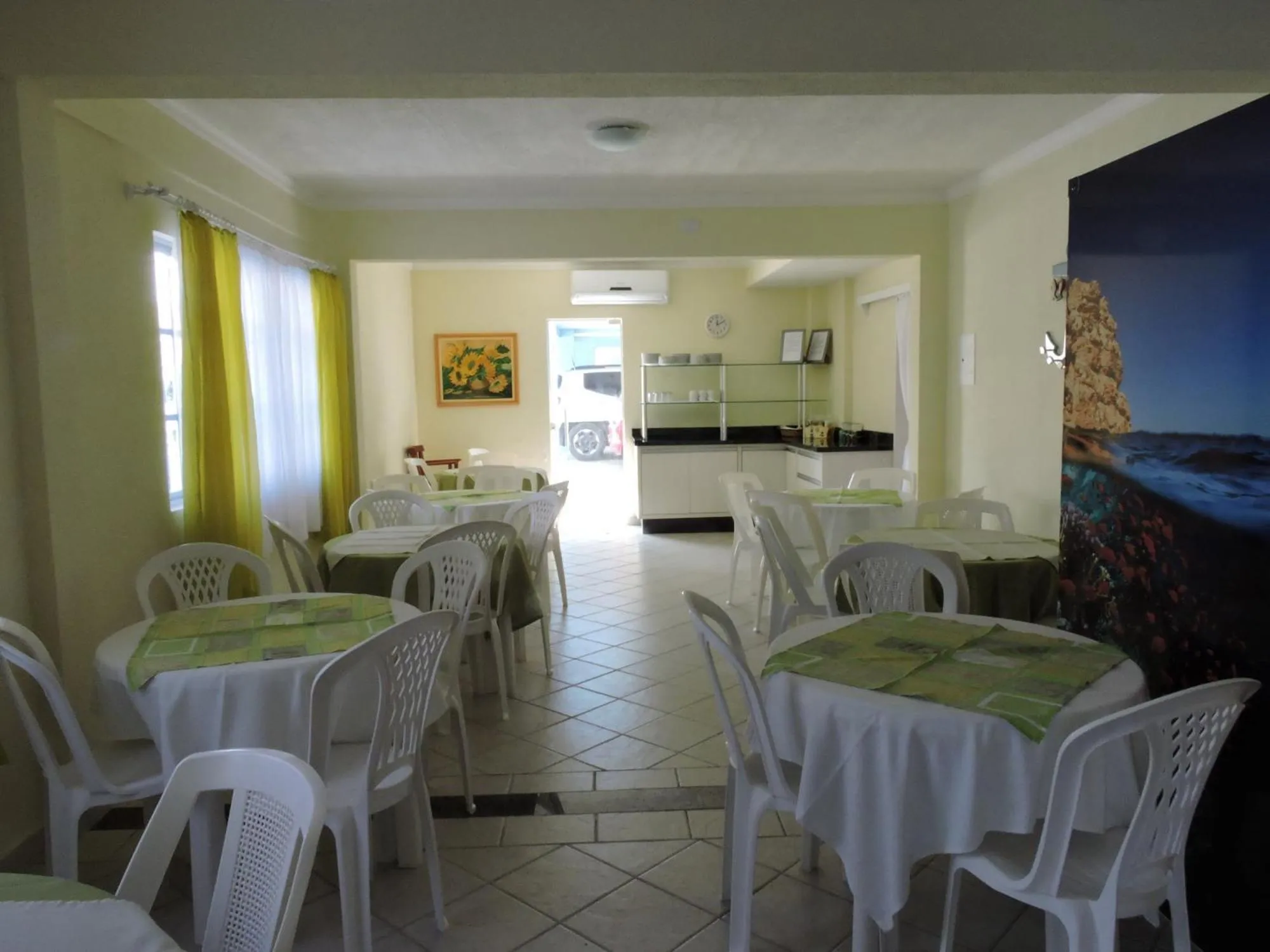 Restaurant/places to eat in Bombinhas Praia Apart Hotel - Unidade rua Corrupião