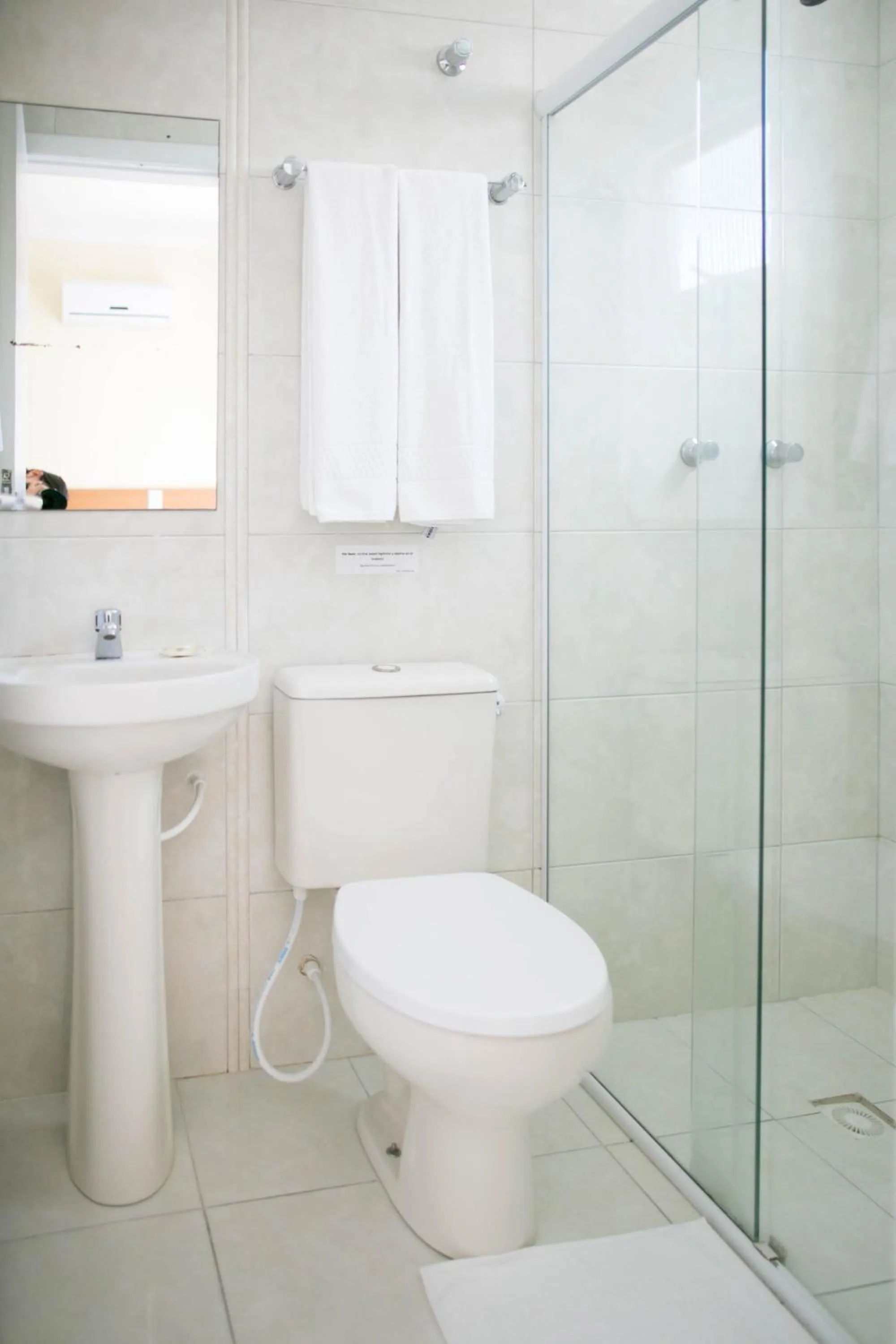 Toilet in Bombinhas Praia Apart Hotel - Unidade rua Corrupião