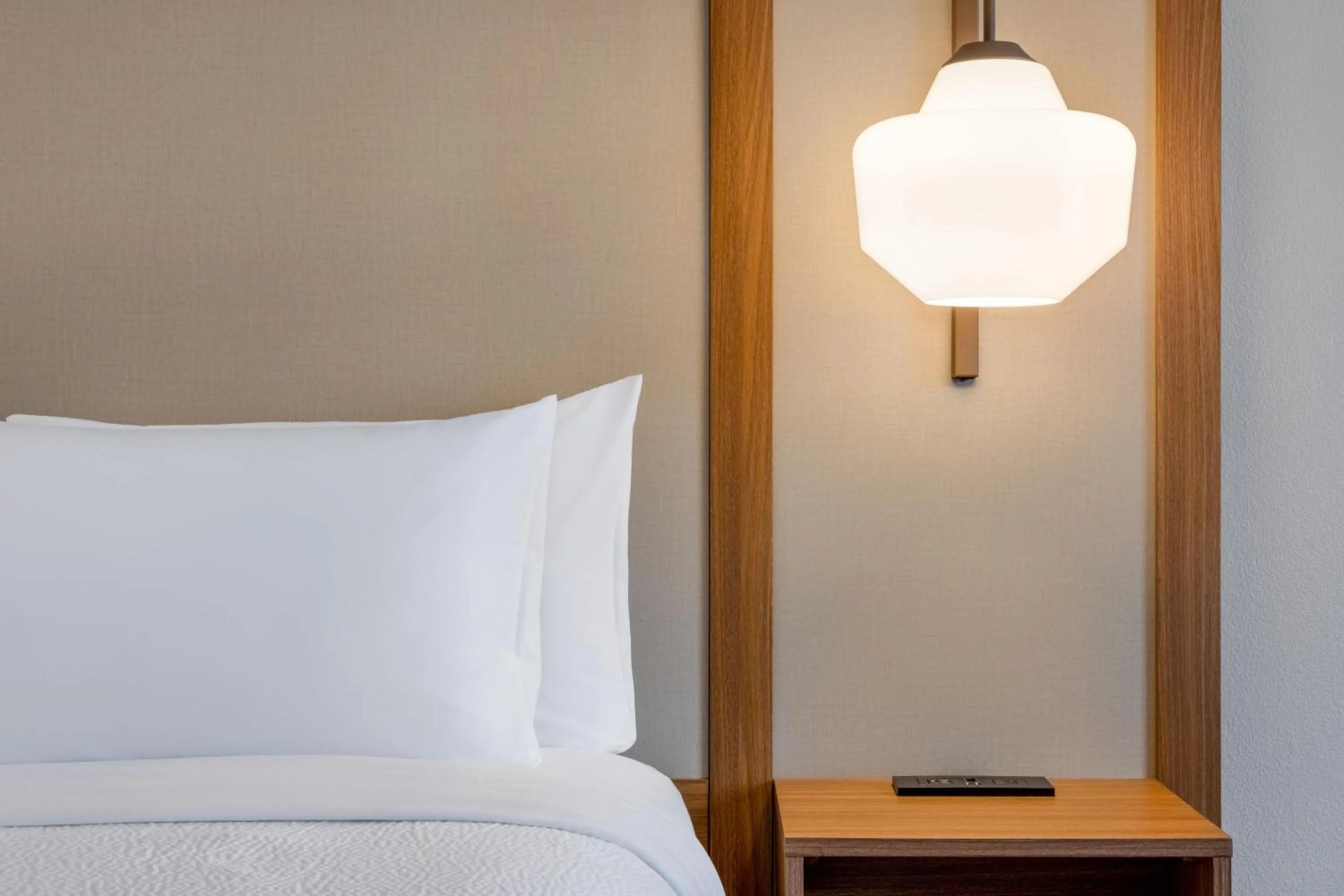 Photo of the whole room, Bed in Holiday Inn Express Hotel & Suites Fort Walton Beach Hurlburt Area, an IHG Hotel